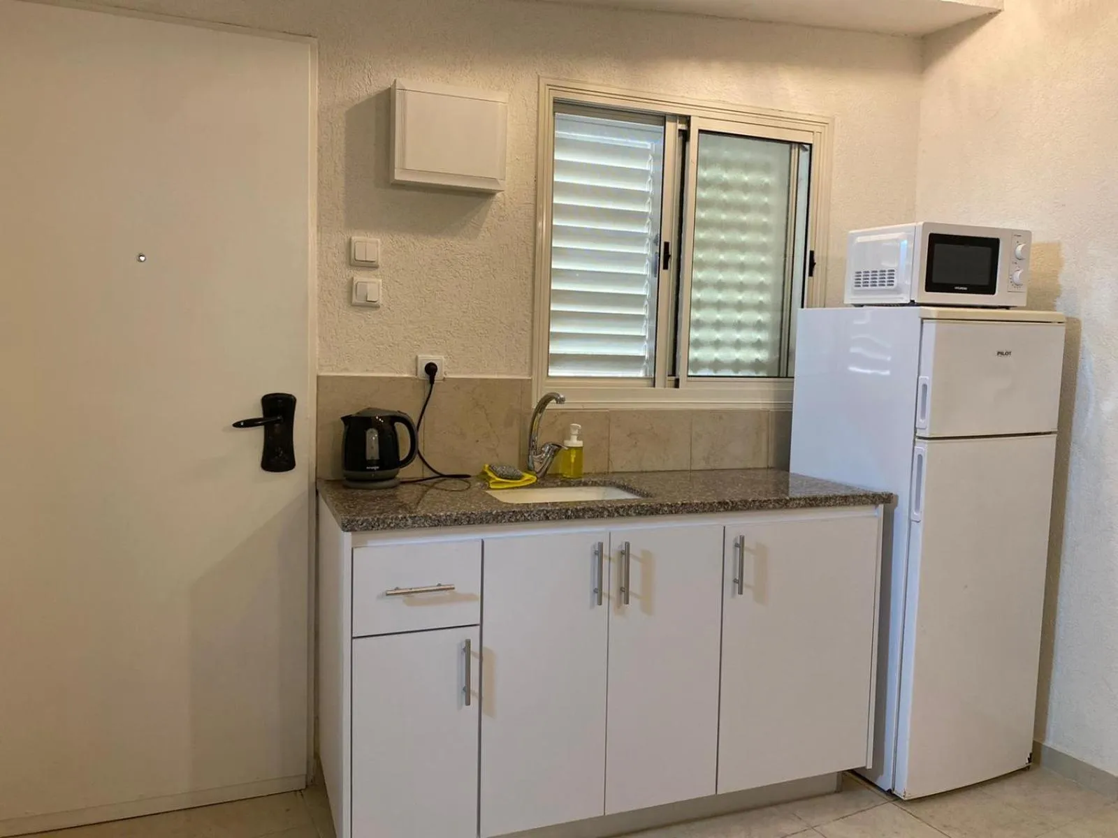 Coffee/tea facilities in Maya Guest House - German Colony & Baháí Gardens, Haifa