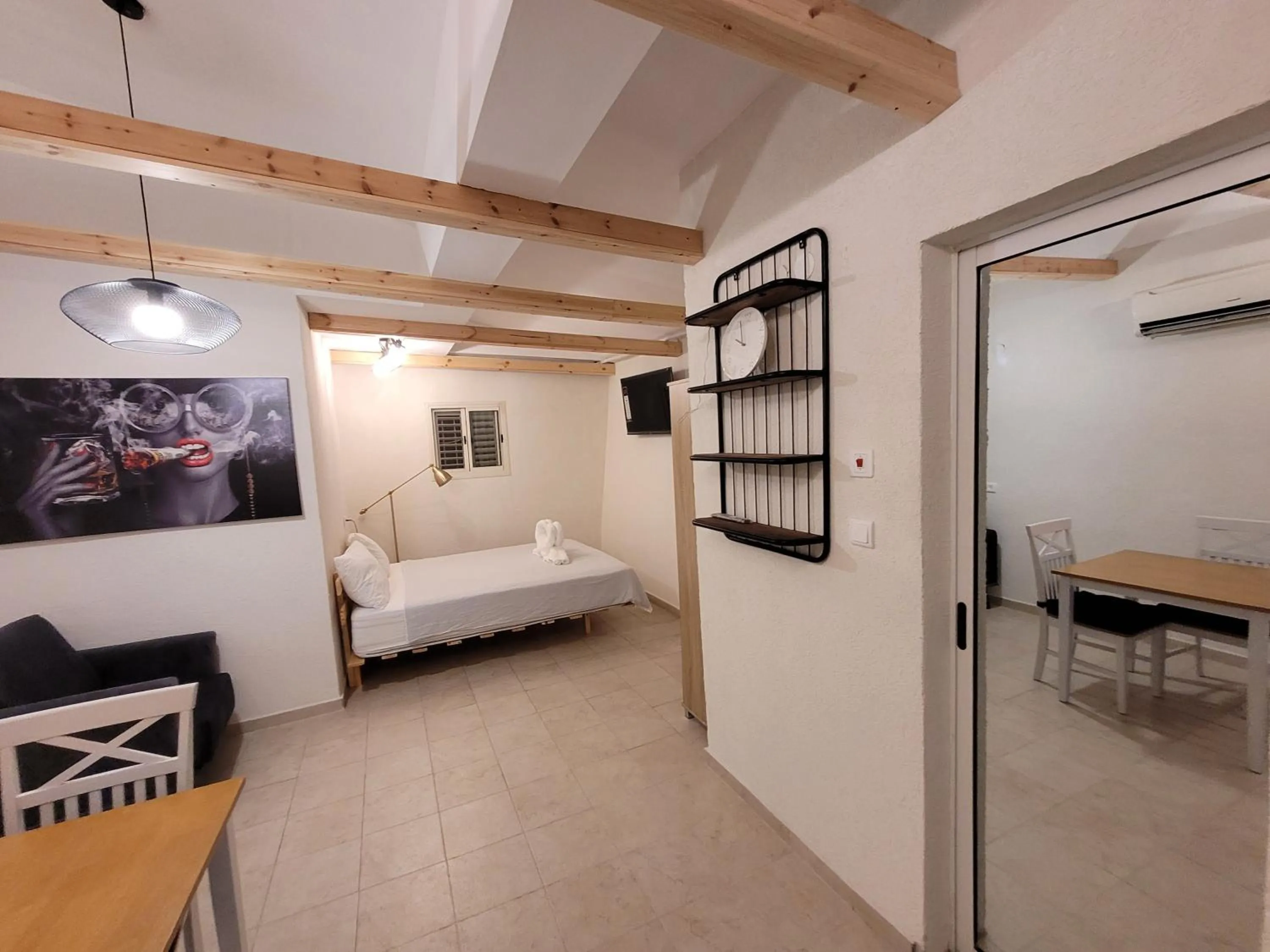 Photo of the whole room, Bed in Maya Guest House - German Colony & Baháí Gardens, Haifa