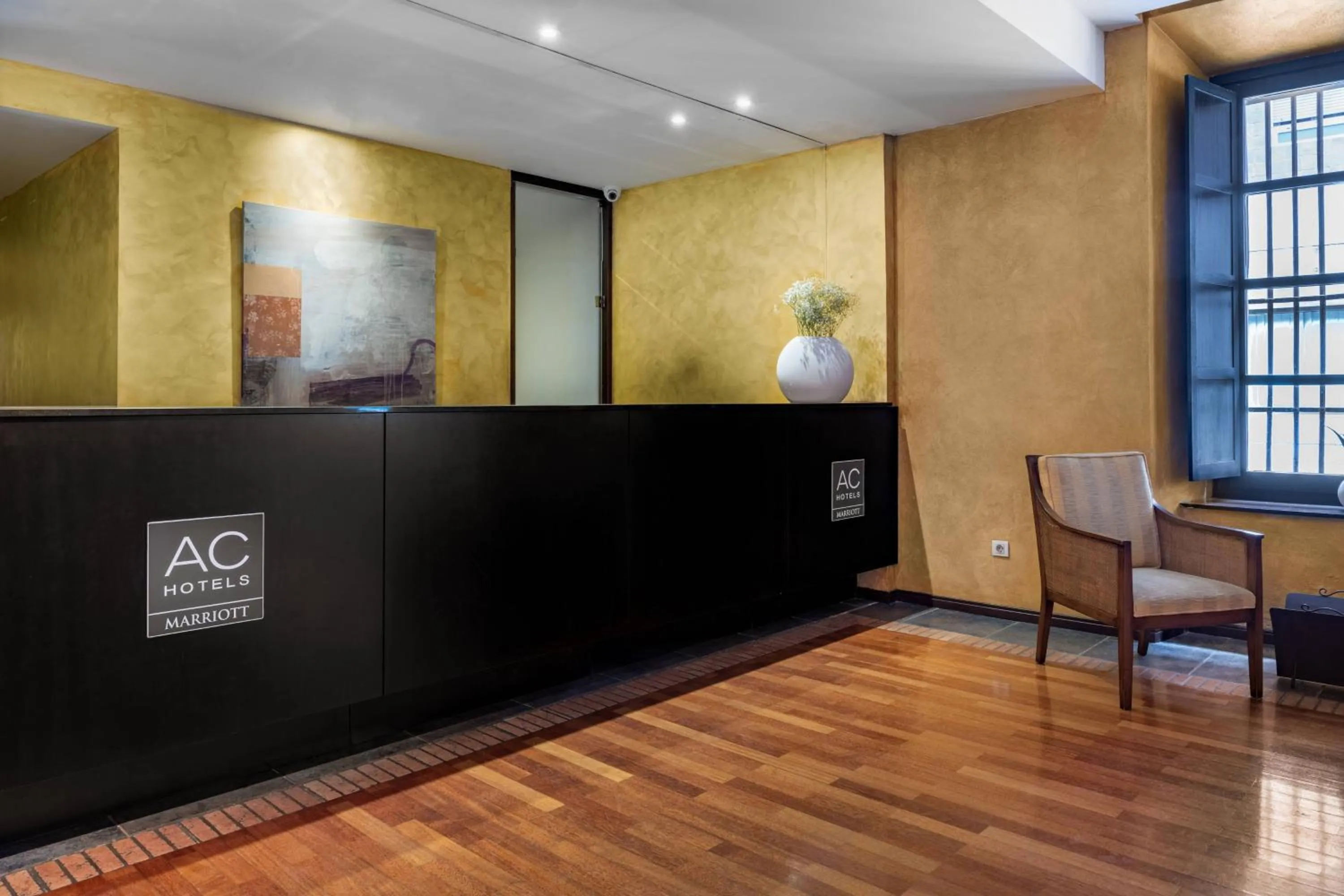 Lobby or reception in AC Hotel Ciudad de Tudela by Marriott
