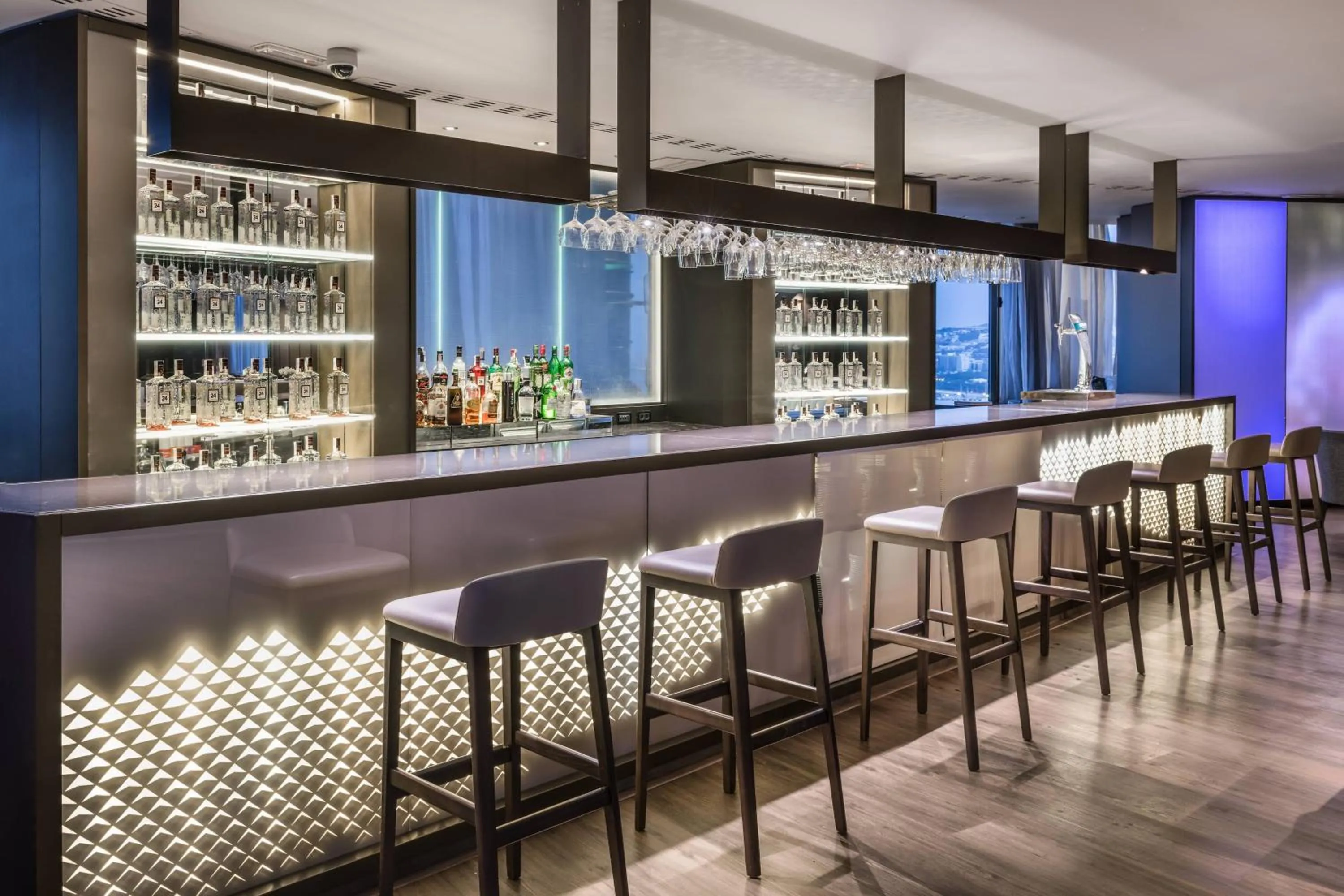 Lounge or bar in AC Hotel Gran Canaria by Marriott