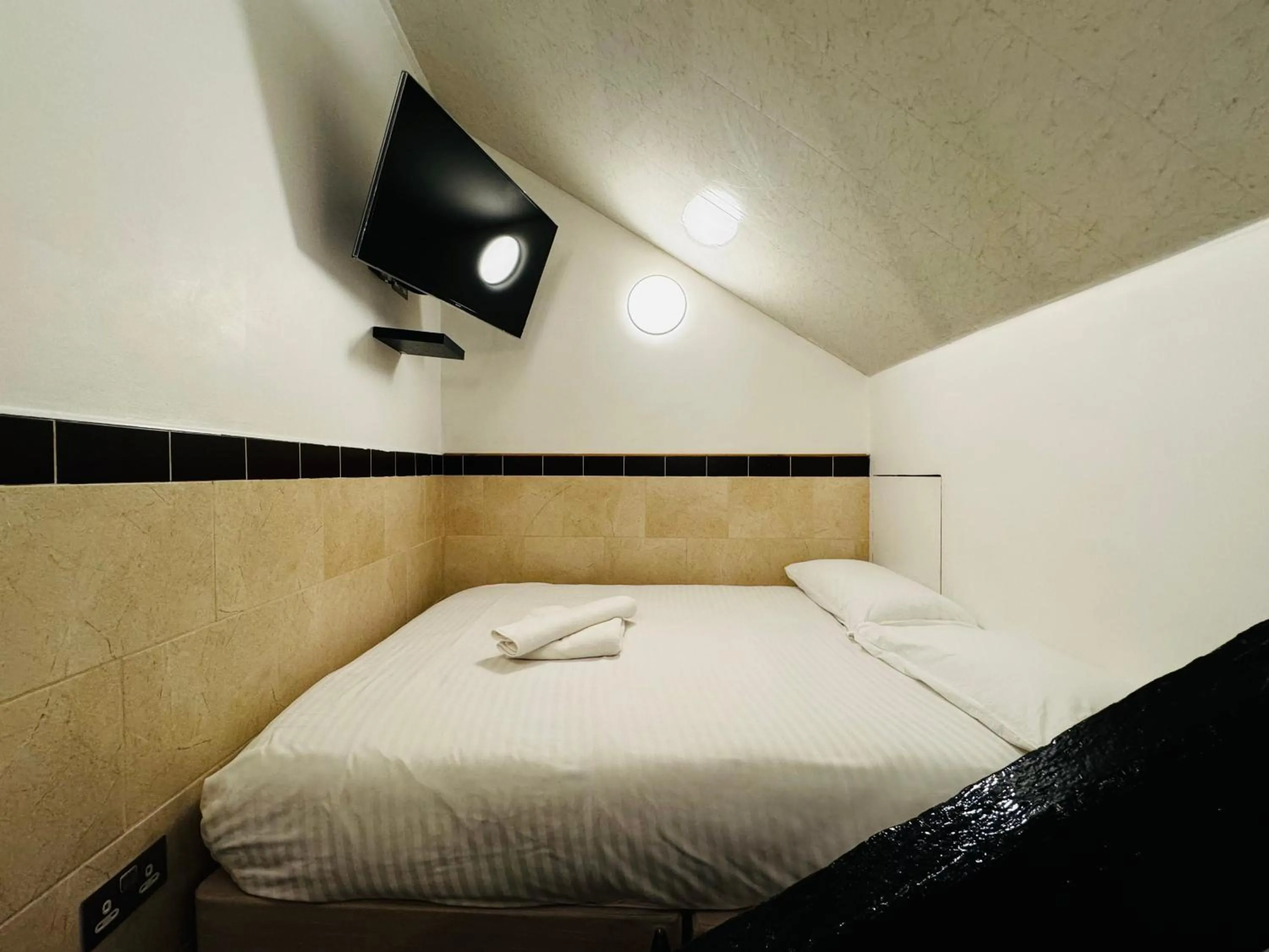 Bed in Berkley Apartments