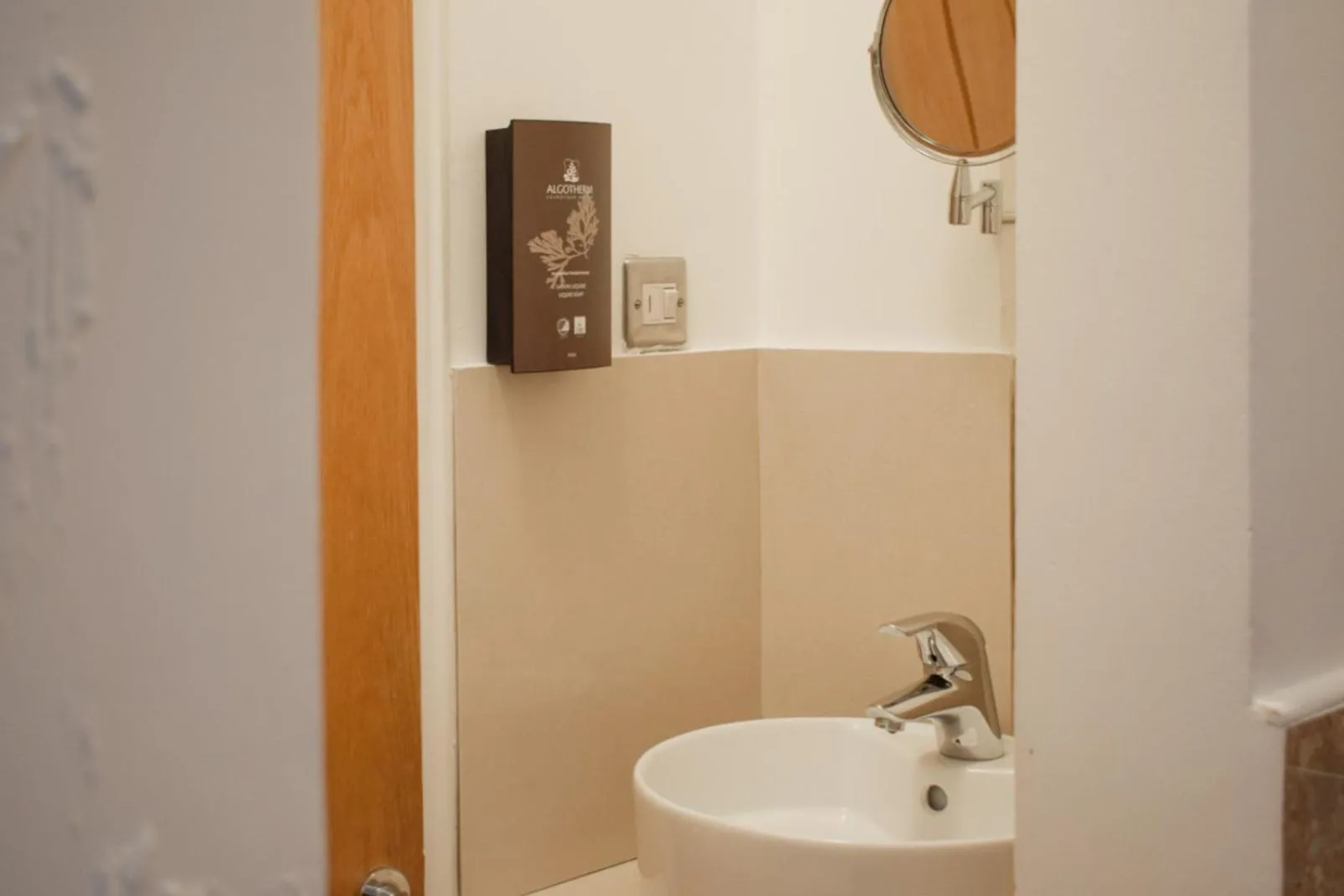 Bathroom in Berkley Apartments