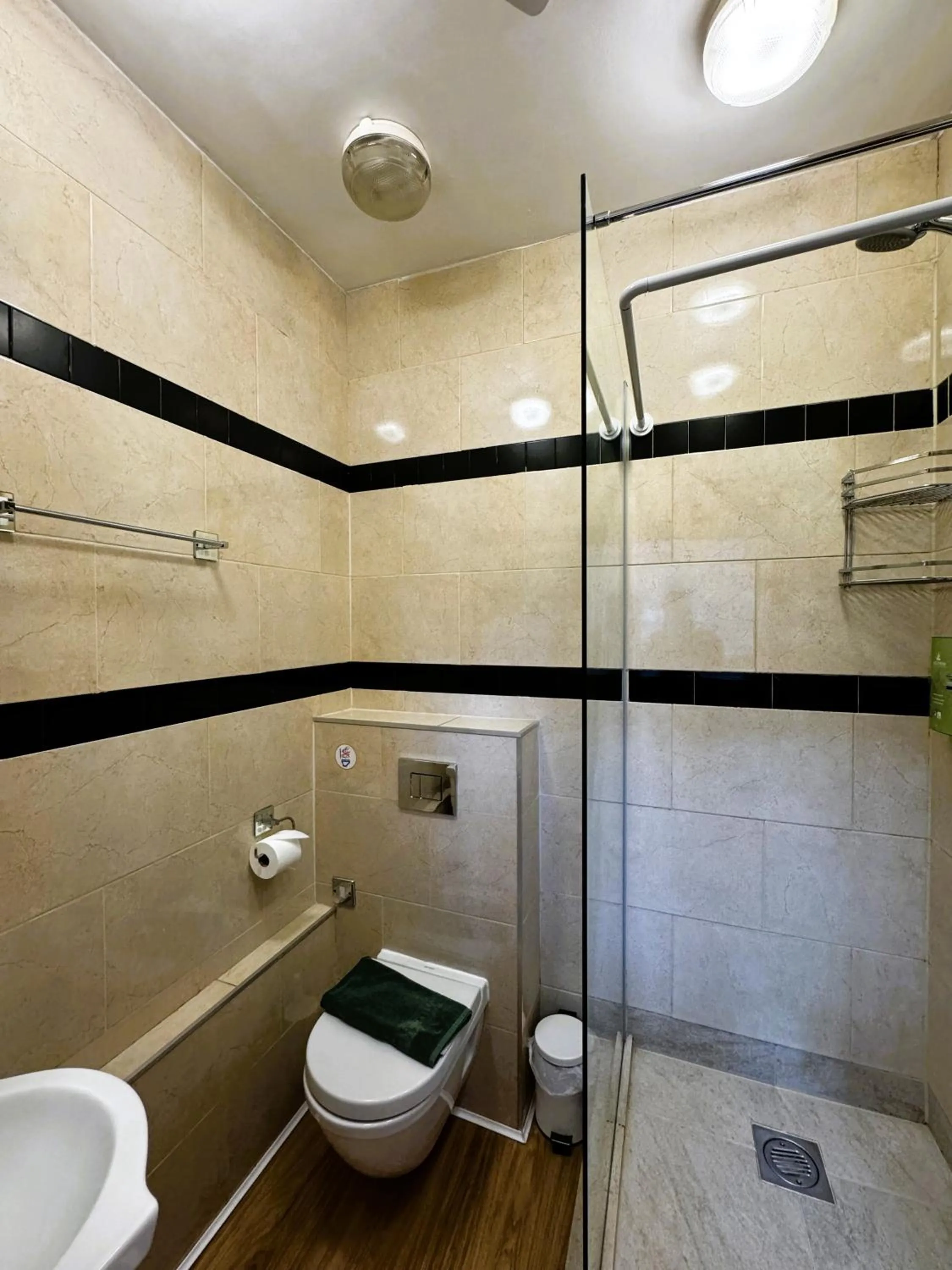 Bathroom in Berkley Apartments