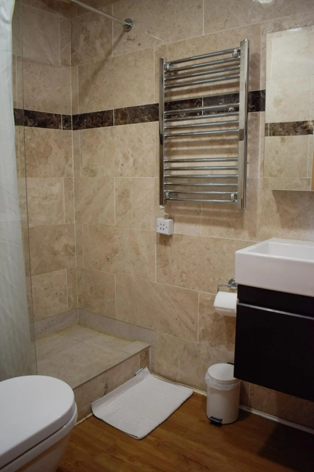 Bathroom in Berkley Apartments