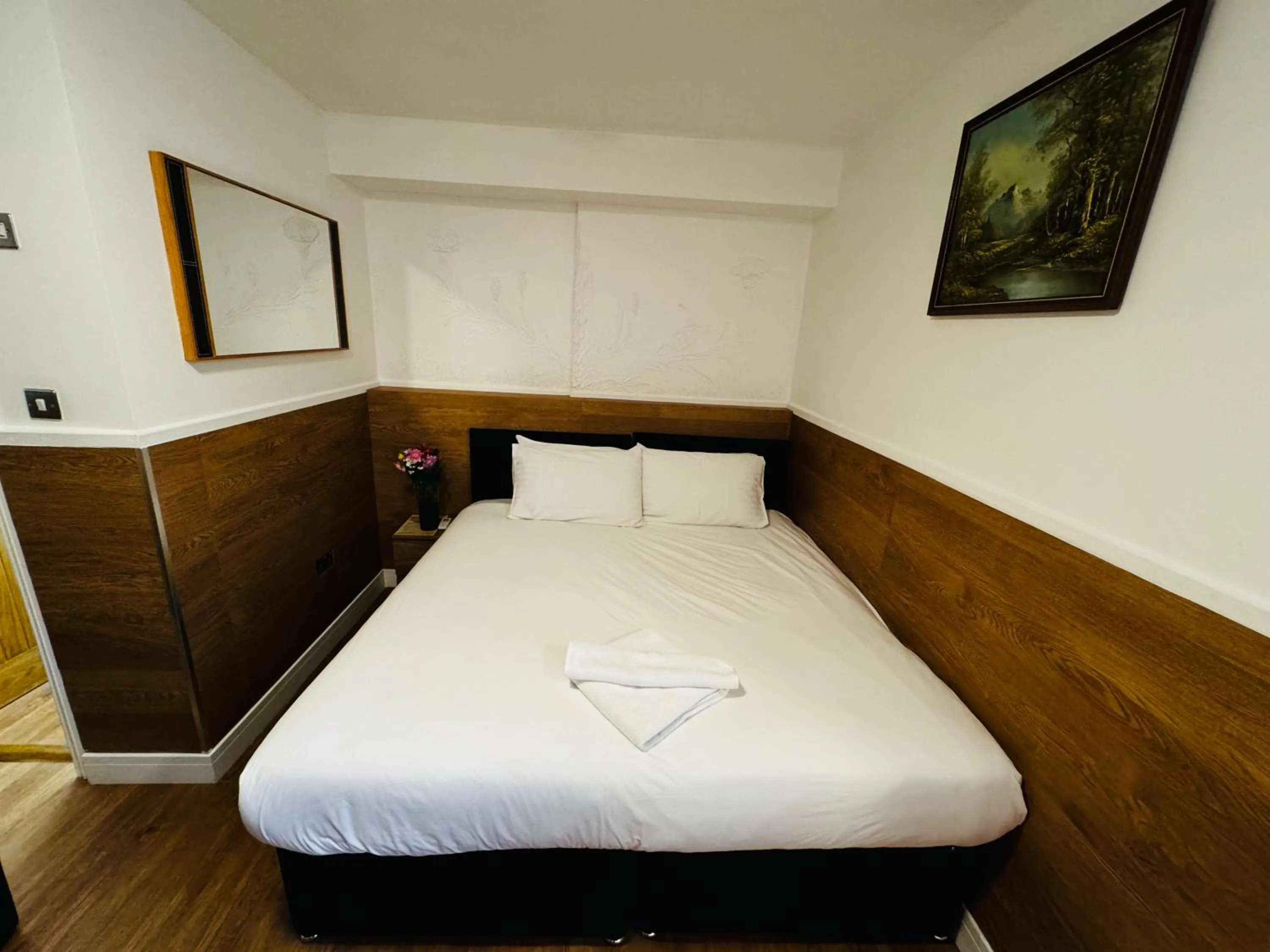 Bed in Berkley Apartments