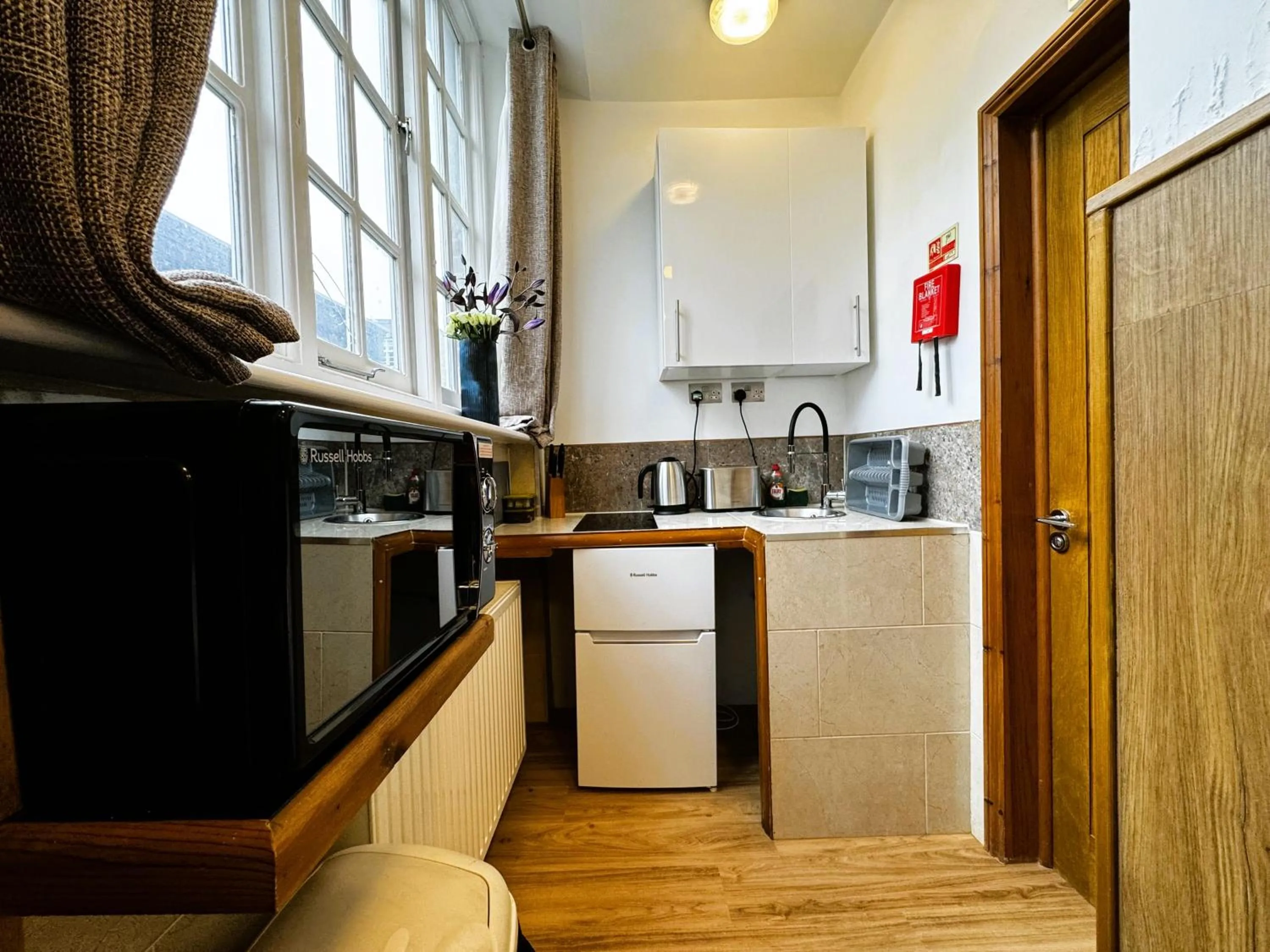 kitchen in Berkley Apartments