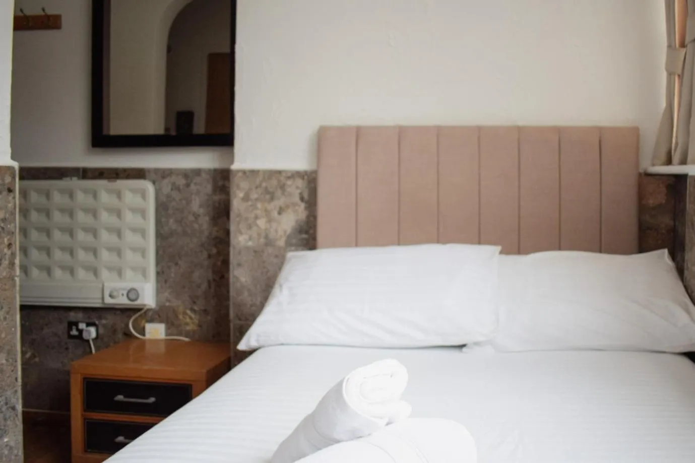 Bedroom, Bed in Berkley Apartments