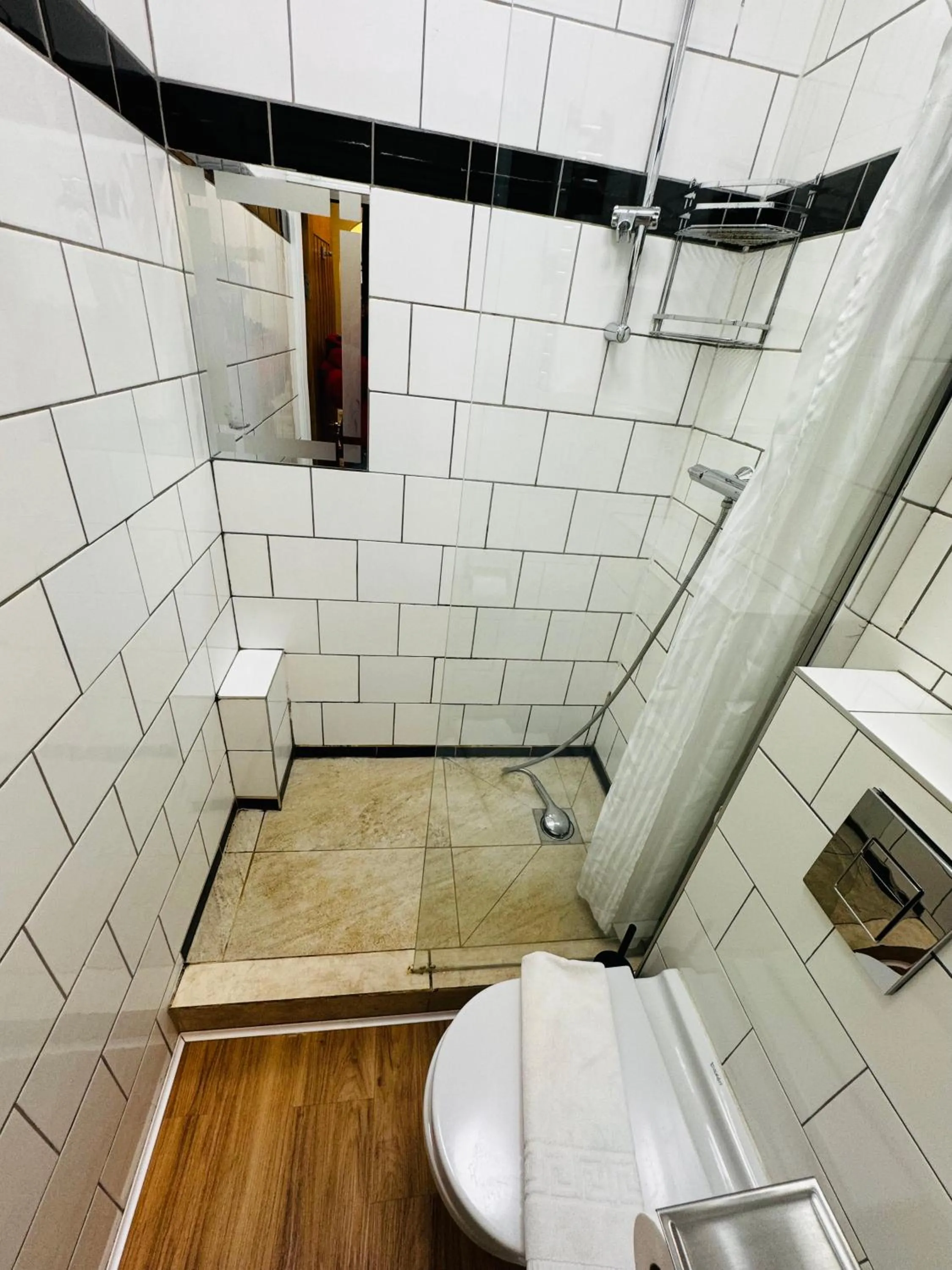 Shower in Berkley Apartments