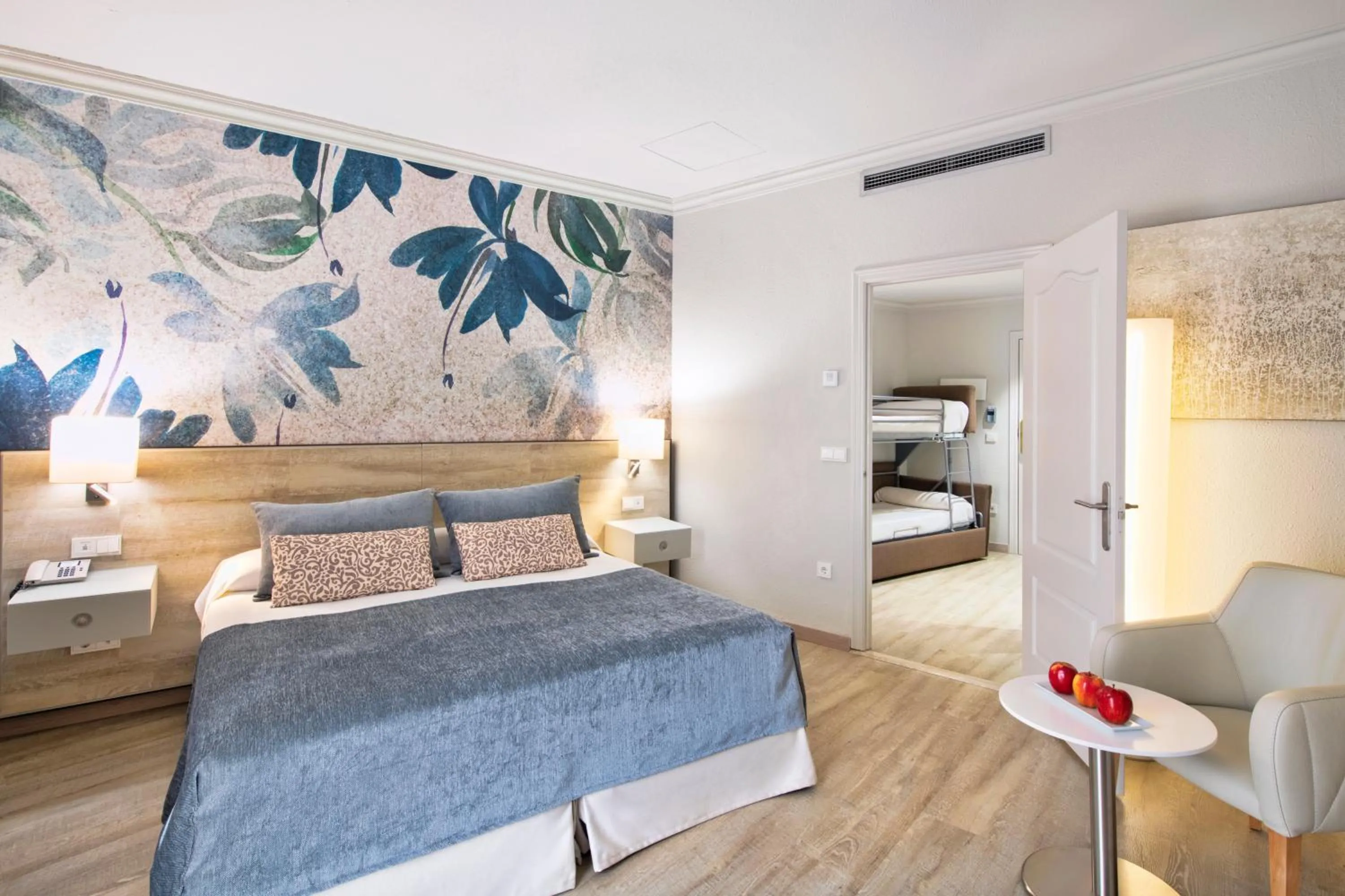 Bedroom, Bed in Salles Hotel Málaga Centro