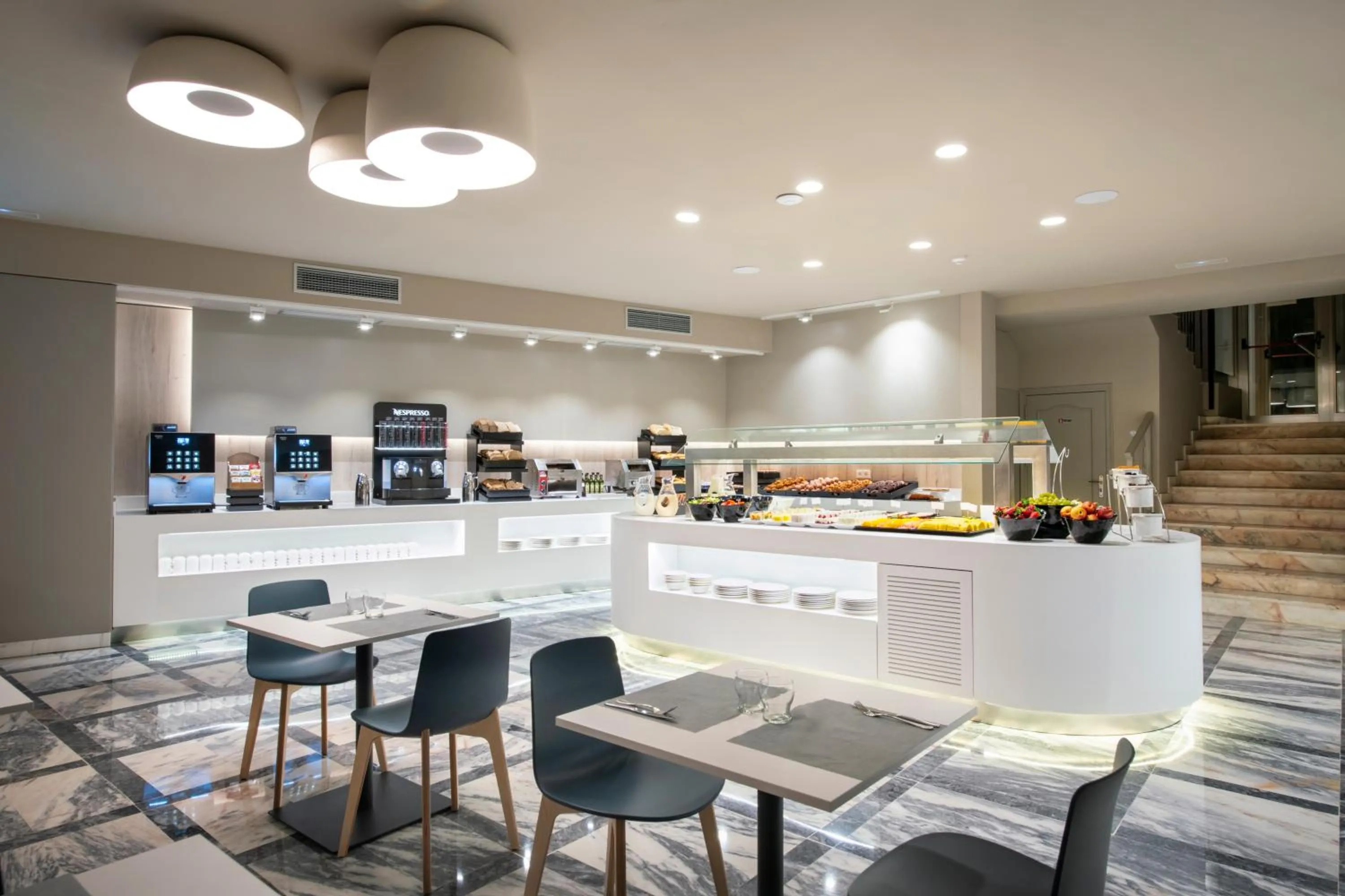 Food and drinks in Salles Hotel Málaga Centro