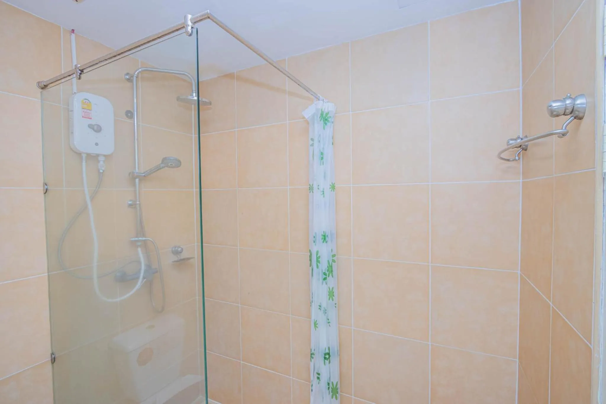 Shower in Utopia Kata By RoomQuest