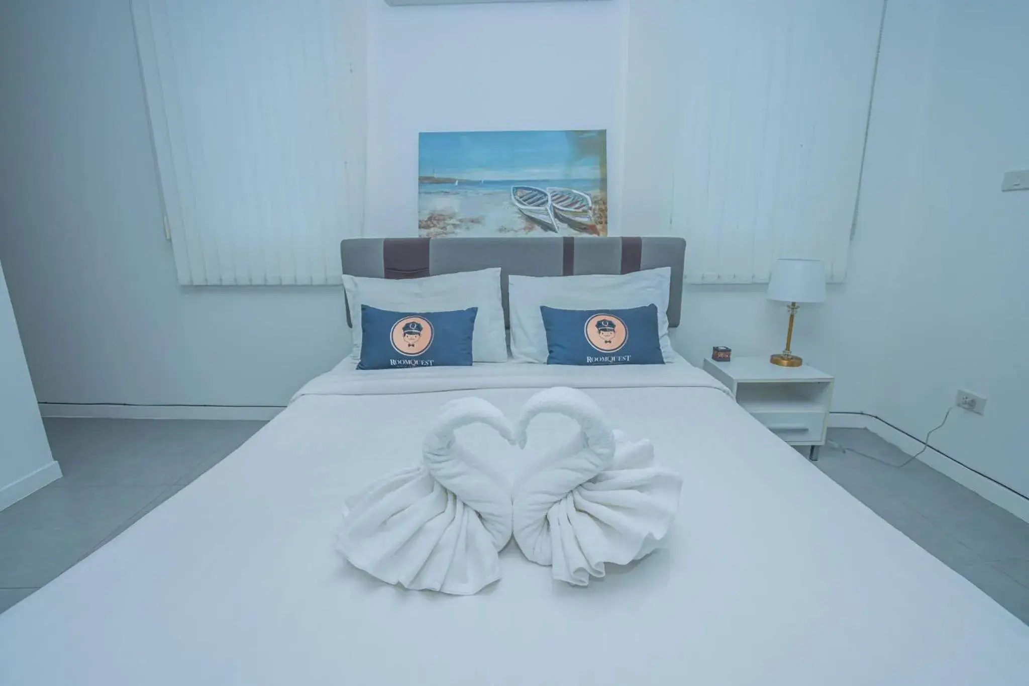 Junior Suite with Mountain View in Utopia Kata By RoomQuest Junior Suite with Mountain View in Utopia Kata By RoomQuest