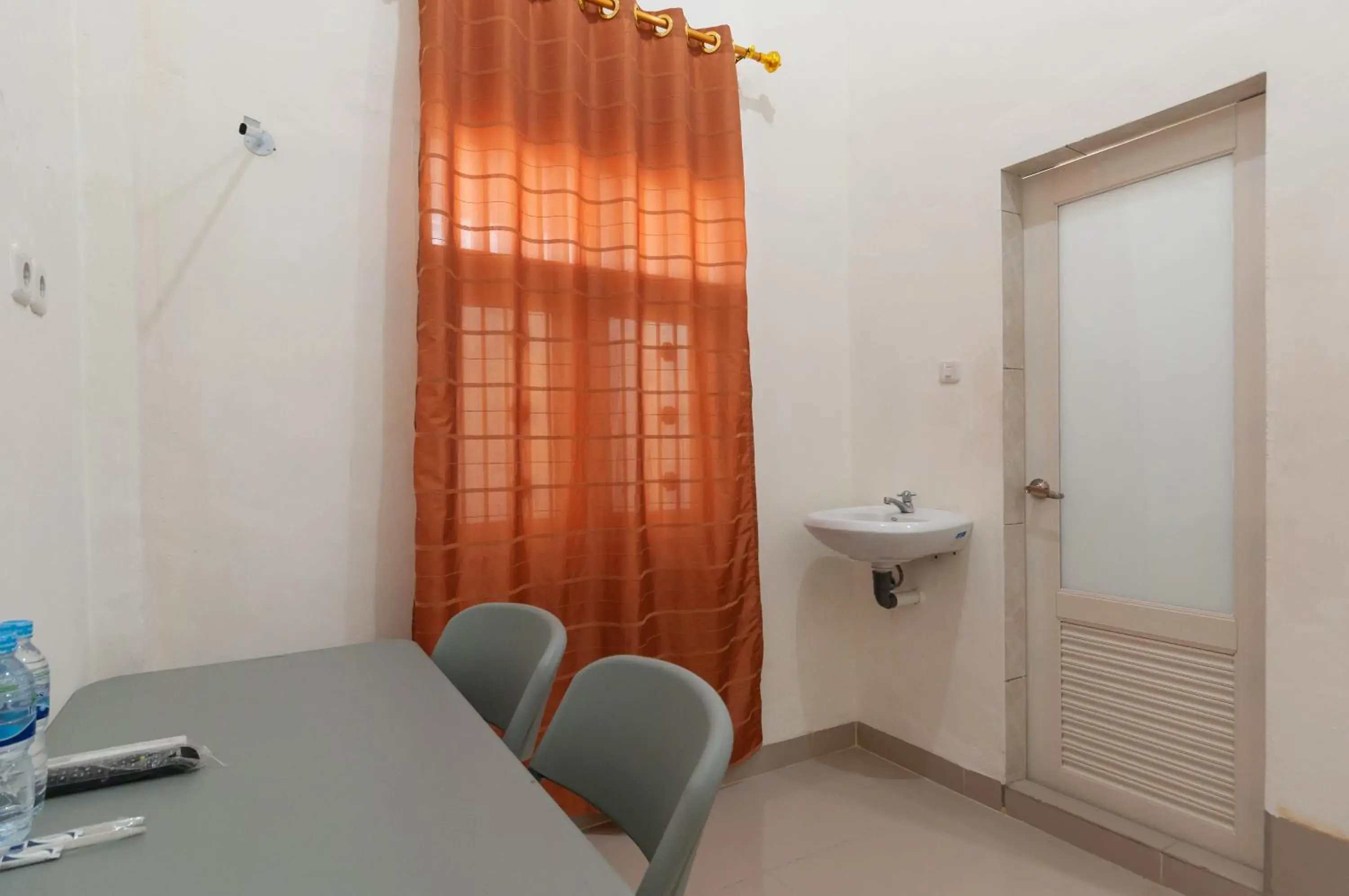 RedDoorz near UISU teladan Medan RedDoorz near UISU teladan Medan