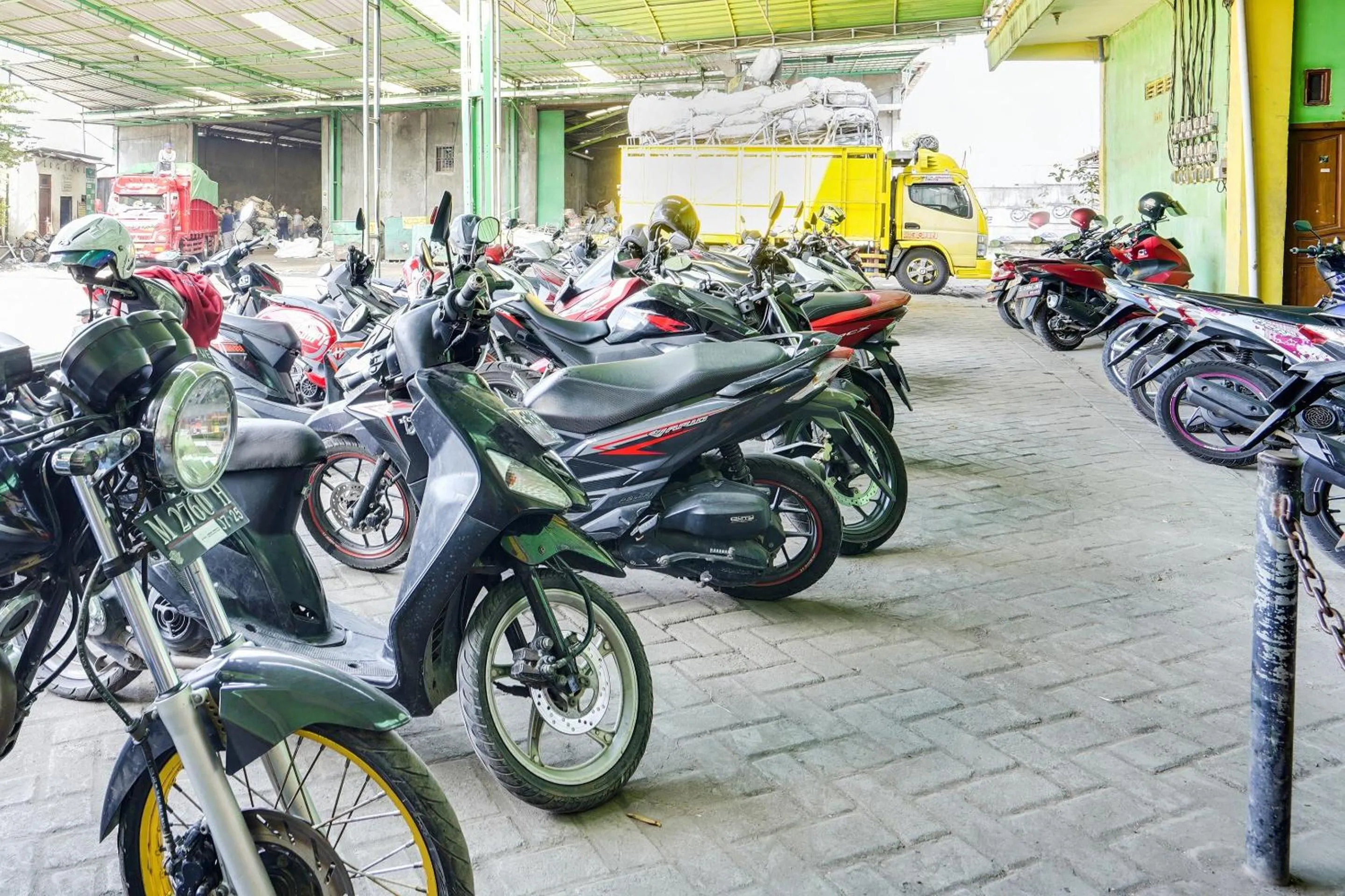 Facade/entrance in Hotel O Gamping Homestay Syariah