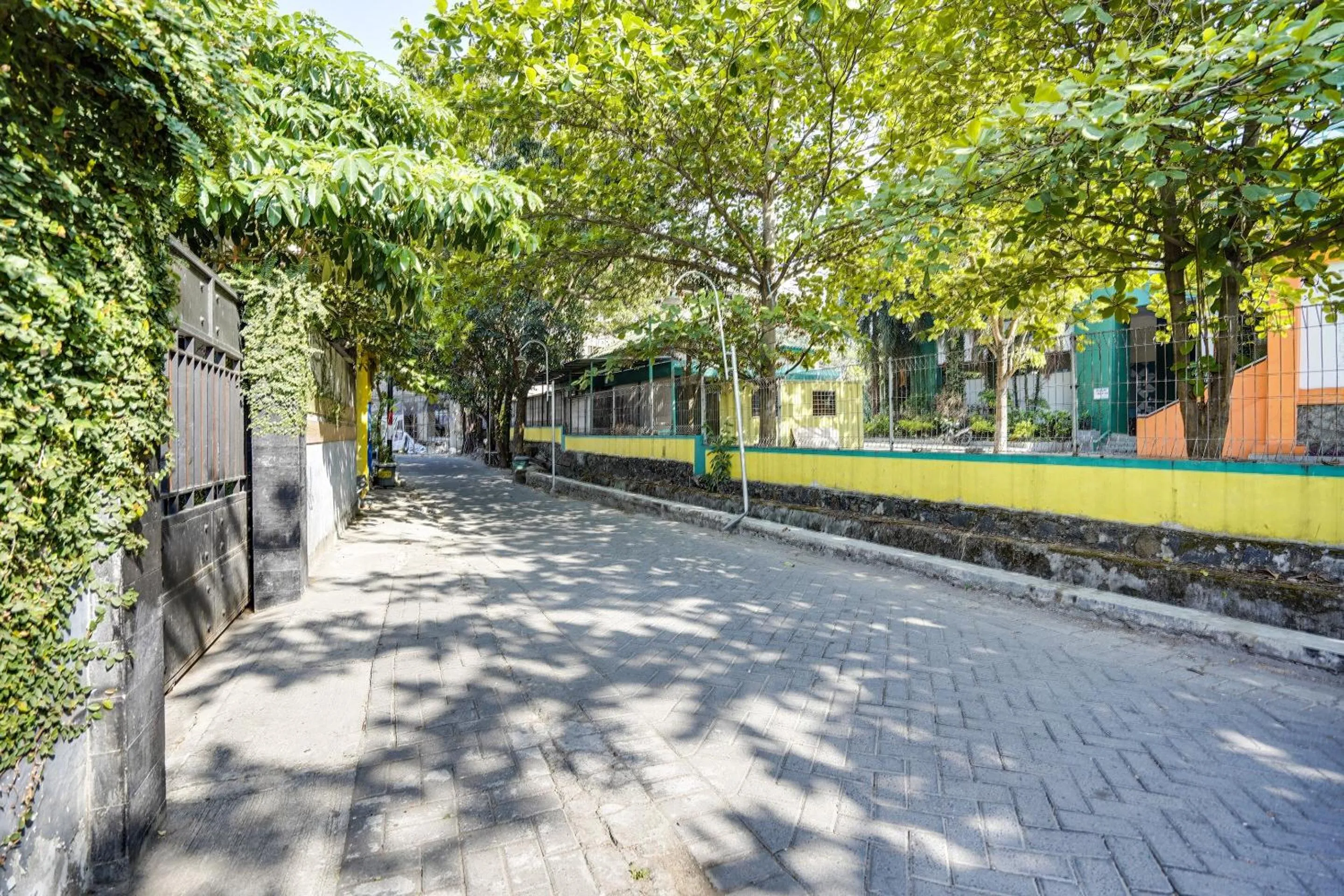Facade/entrance in Hotel O Rumah Kost Gresik Syariah