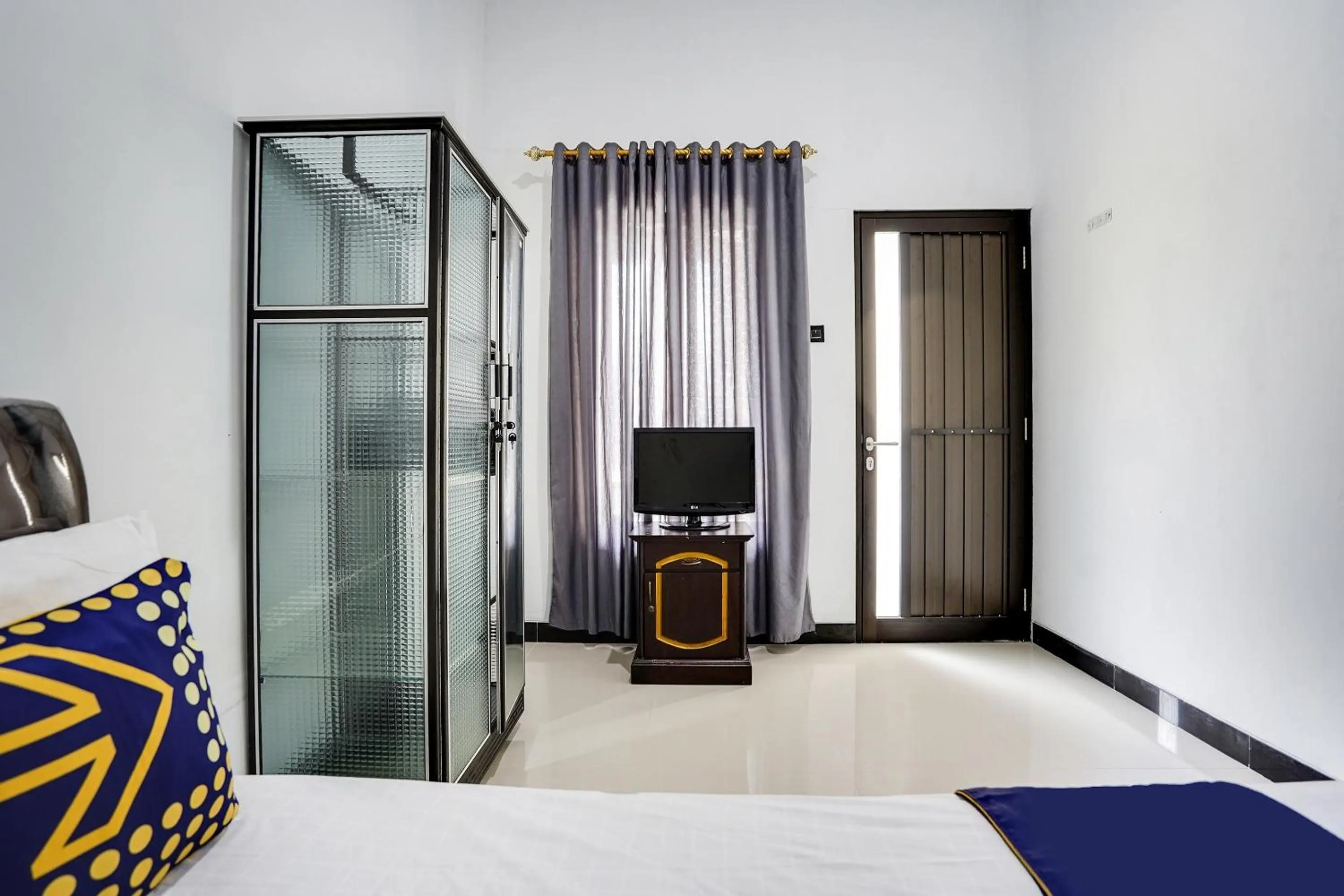 Bedroom, Bed in Hotel O Rumah Kost Gresik Syariah