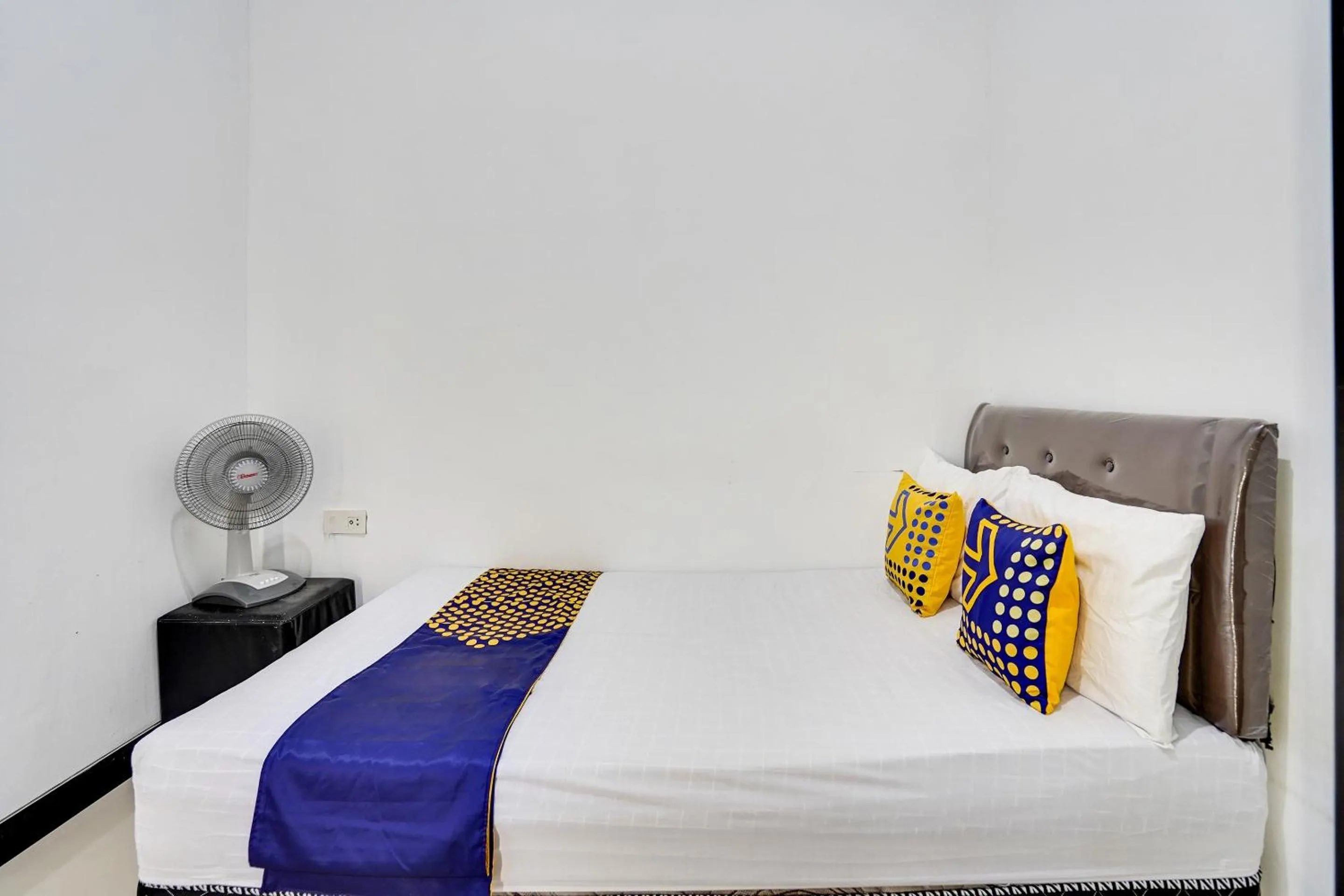 Bedroom, Bed in Hotel O Rumah Kost Gresik Syariah