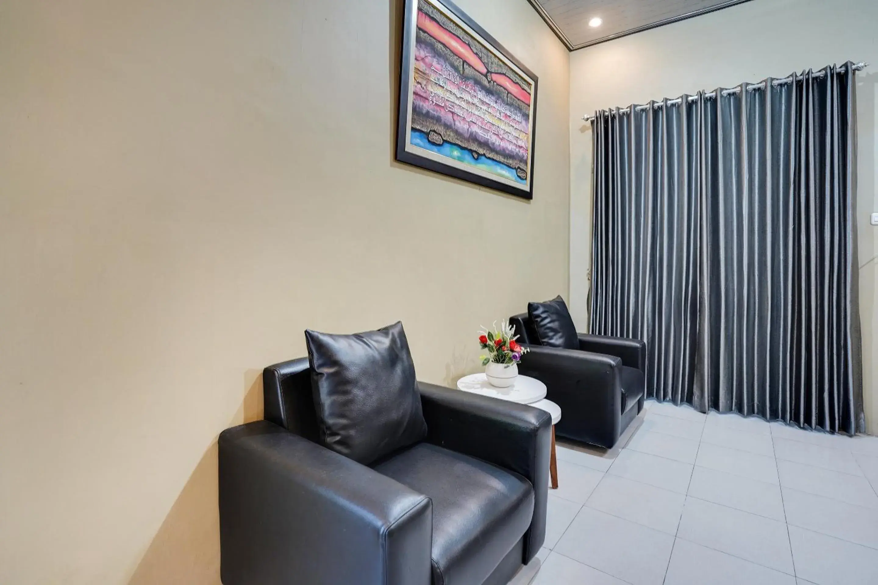 Lobby or reception in Hotel O Rumah Kost Gresik Syariah Lobby or reception in Hotel O Rumah Kost Gresik Syariah