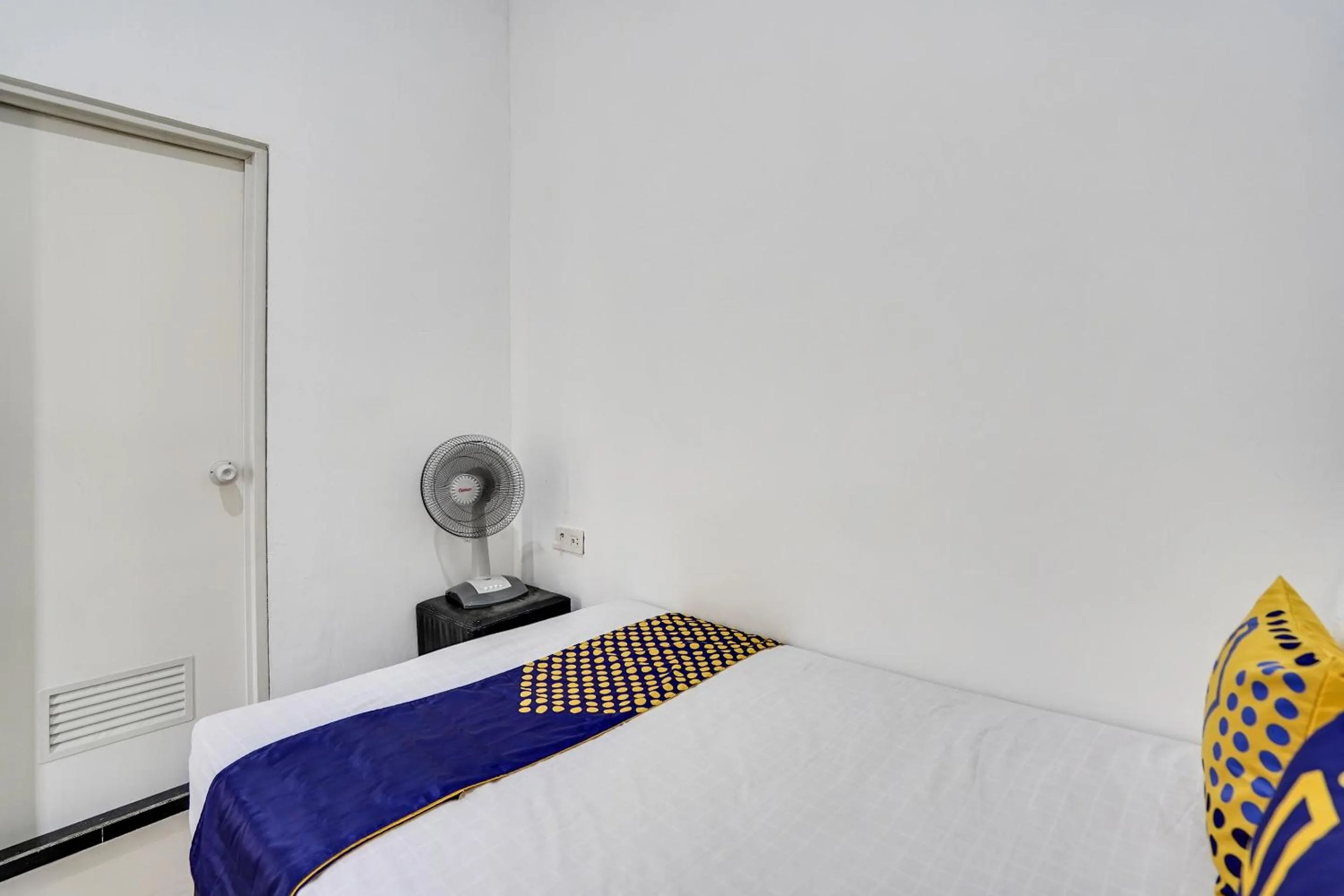 Bedroom, Bed in Hotel O Rumah Kost Gresik Syariah