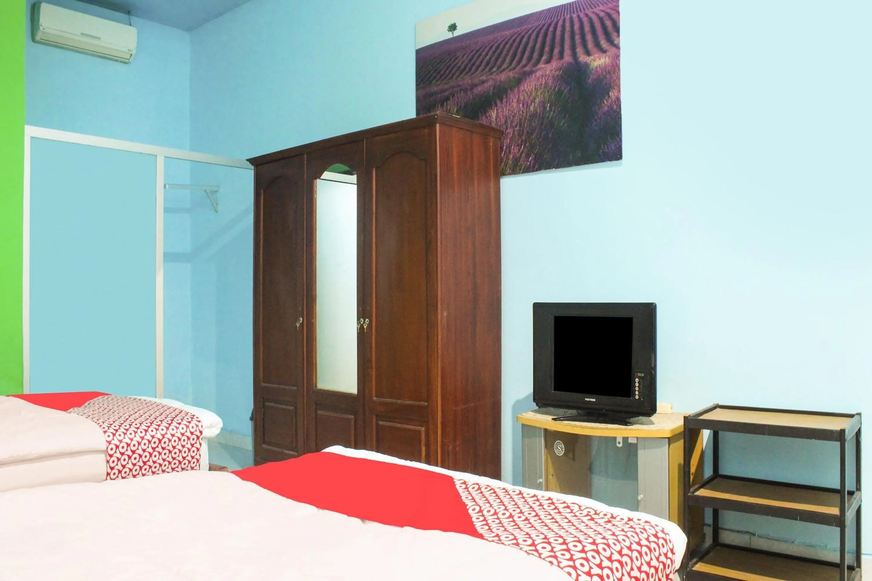 Bedroom, Bed in Hotel O Wisma Harapan Baik