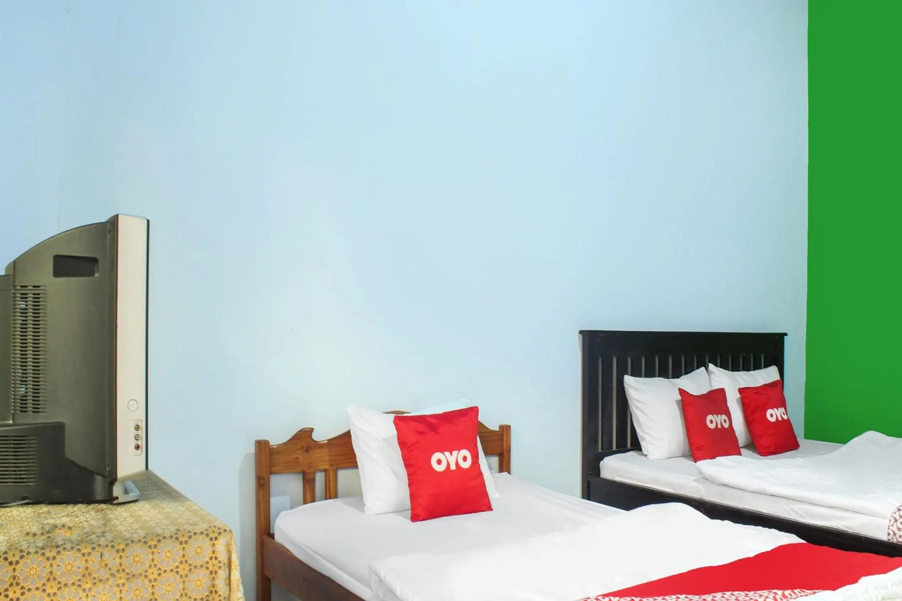 Bedroom, Bed in Hotel O Wisma Harapan Baik