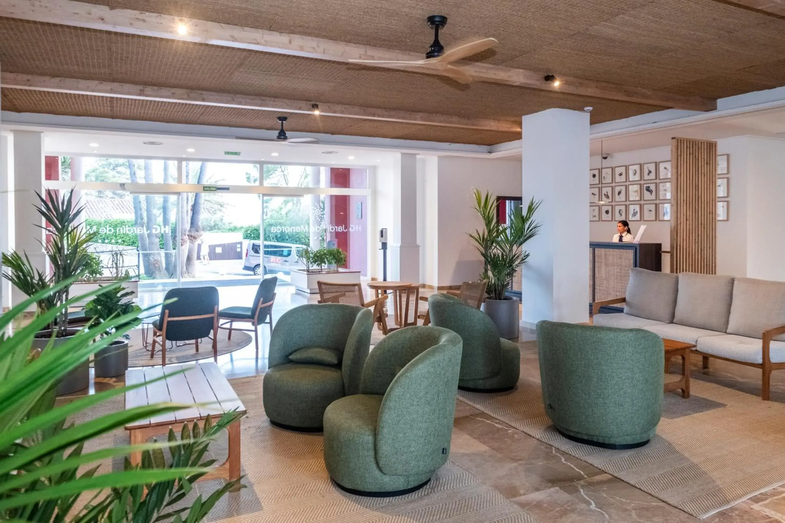 Lobby or reception in HG Jardín de Menorca Lobby or reception in HG Jardín de Menorca