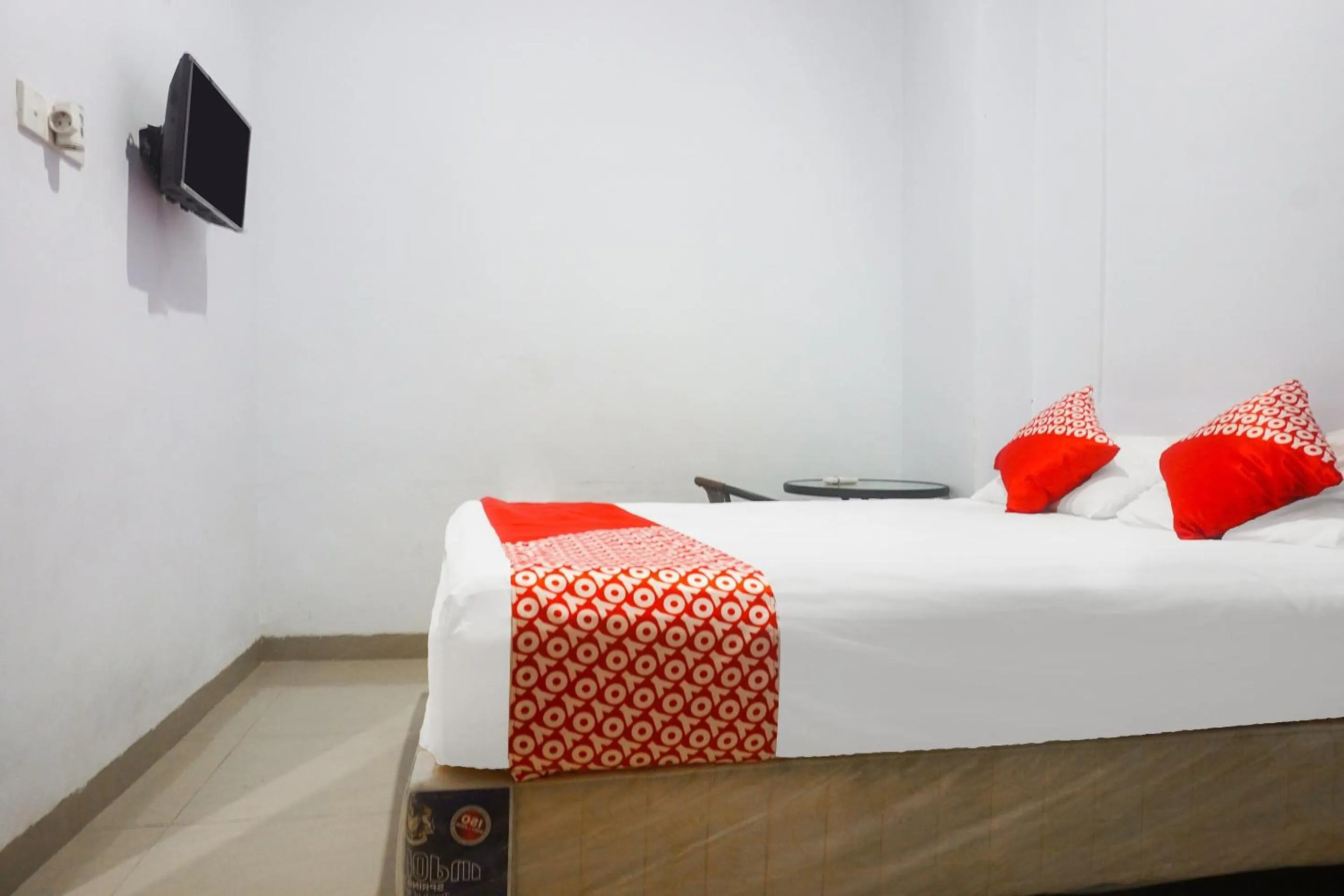 Bedroom, Bed in Hotel O Pondok Hikmah Makassar