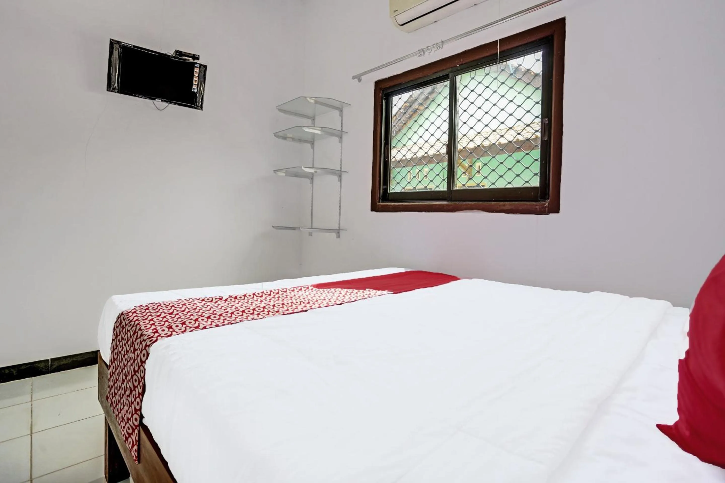 Bedroom in OYO 91773 Ab Homestay