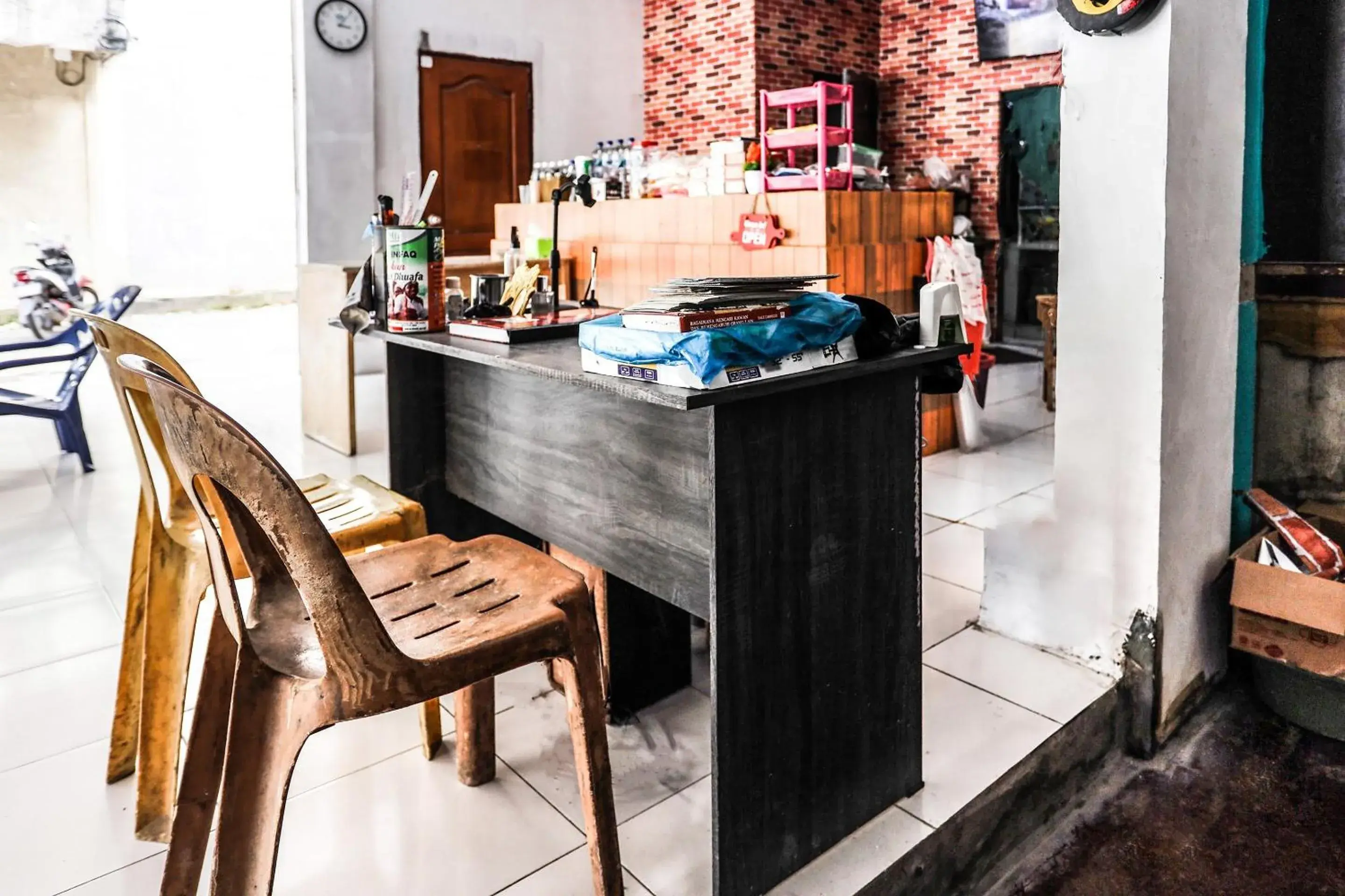 Lobby or reception in Hotel O Solo Baru Homestay Syariah Lobby or reception in Hotel O Solo Baru Homestay Syariah