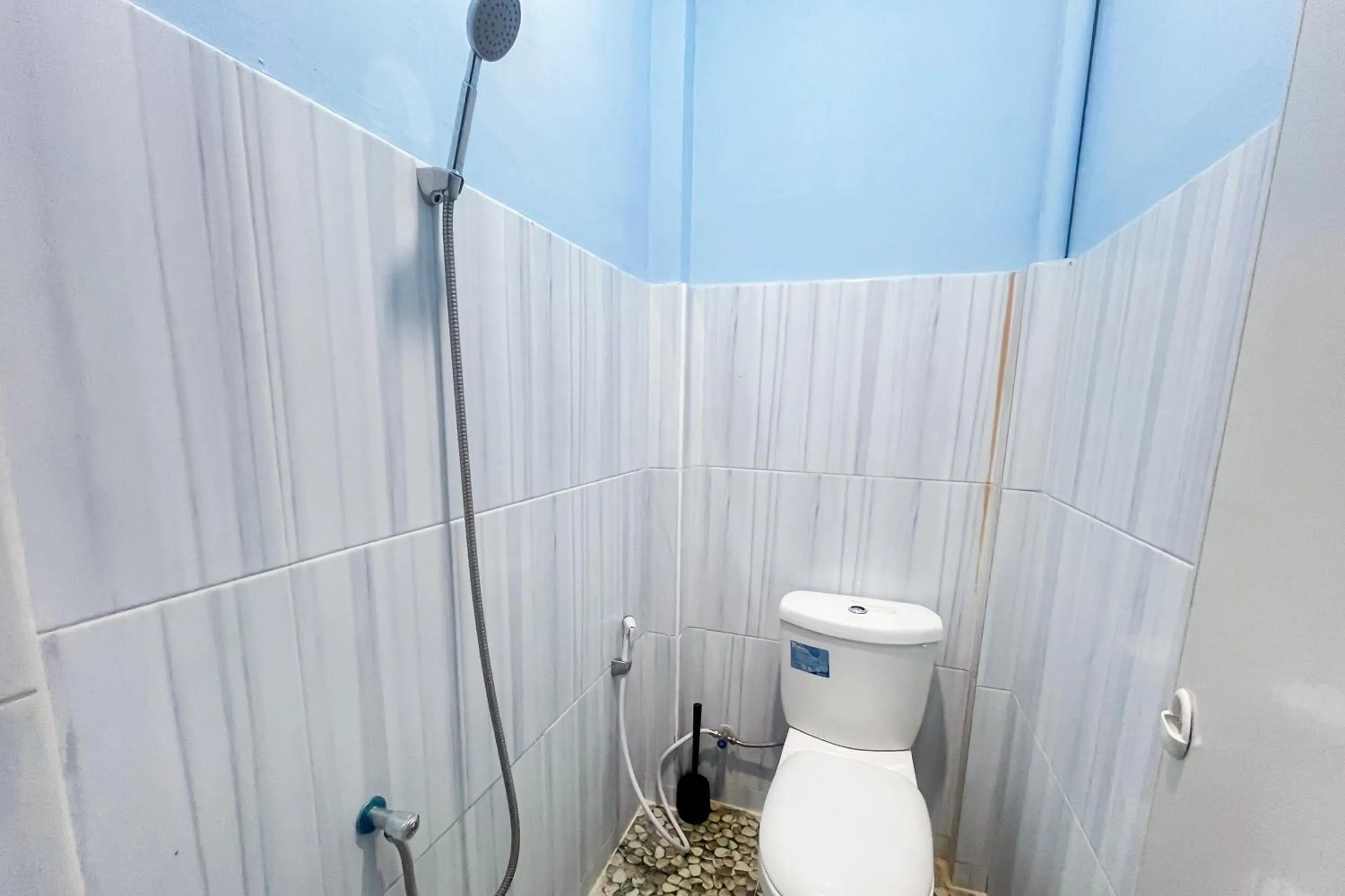Bathroom in Zazezo Homestay Syariah RedPartner