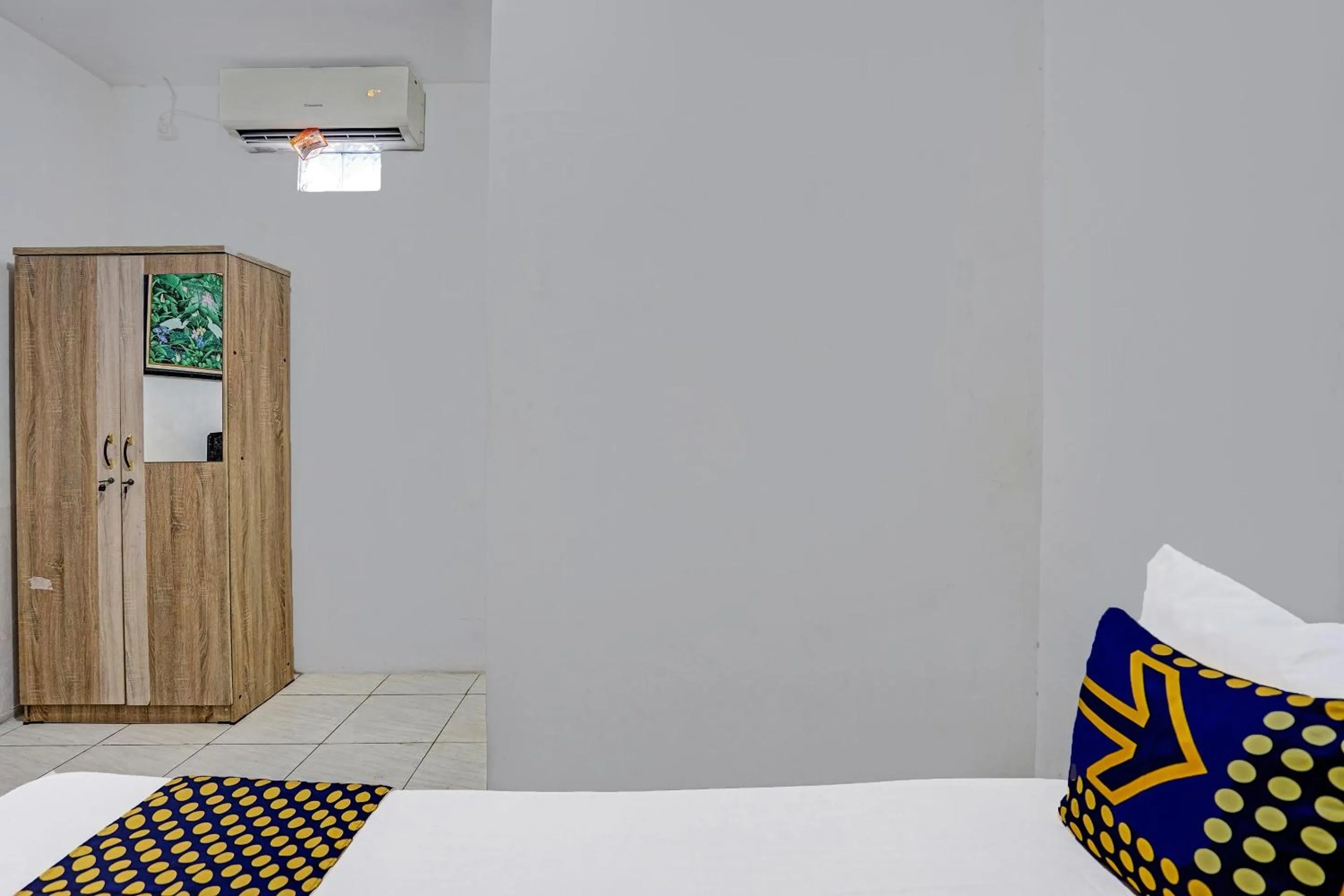 Bedroom, Bed in Hotel O Kost Umik Sidoarjo Syariah