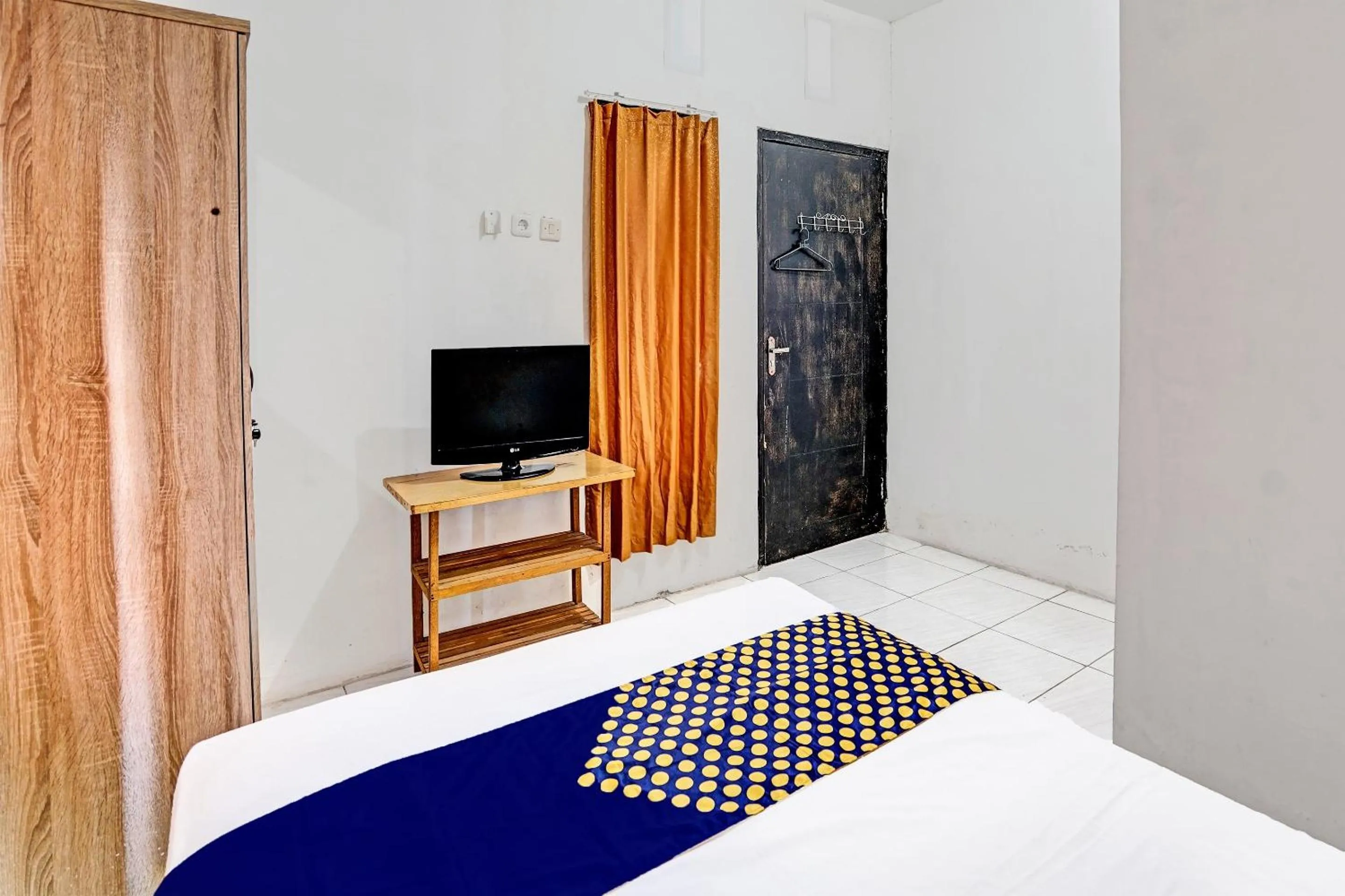 Bedroom, Bed in Hotel O Kost Umik Sidoarjo Syariah