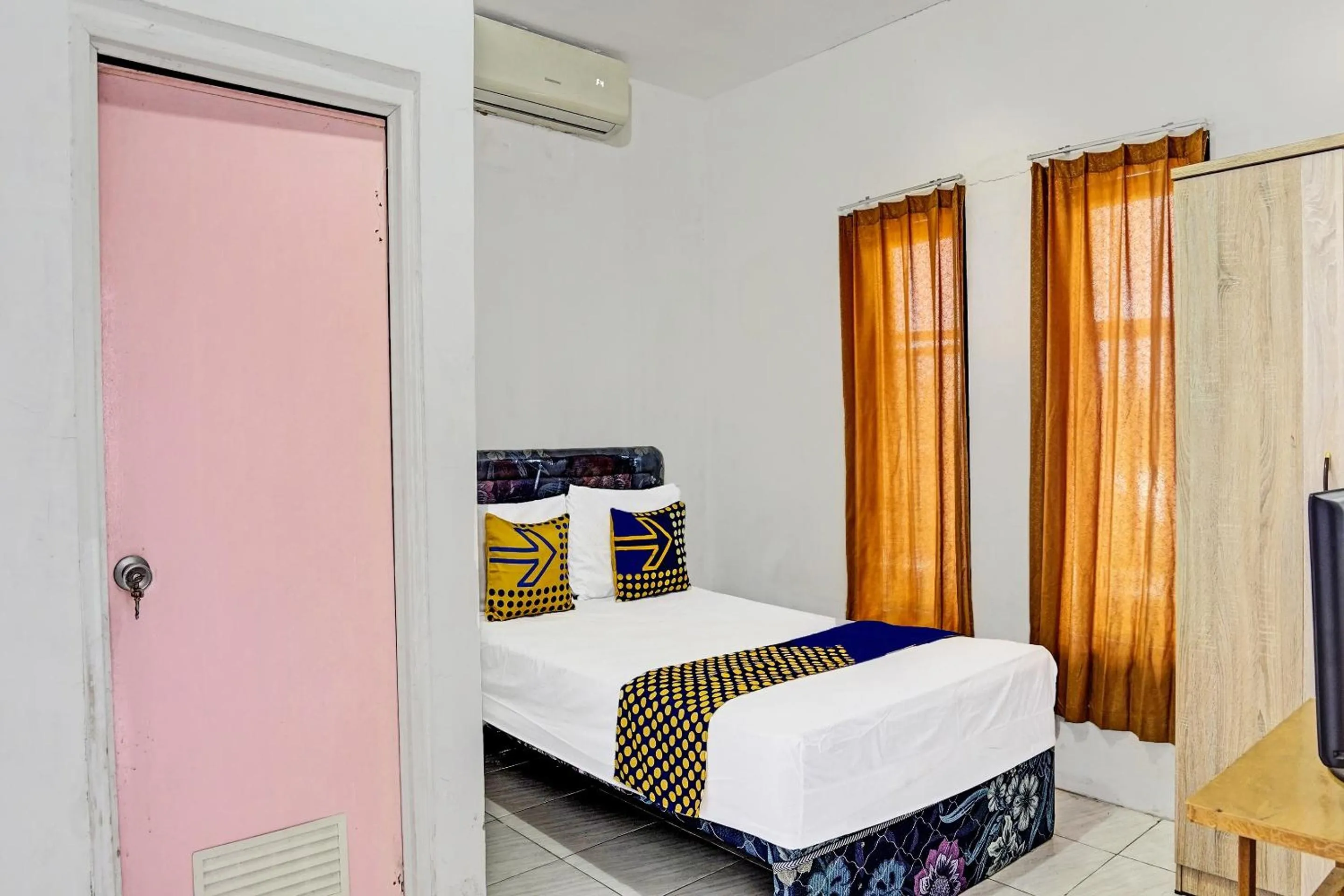 Bedroom, Bed in Hotel O Kost Umik Sidoarjo Syariah