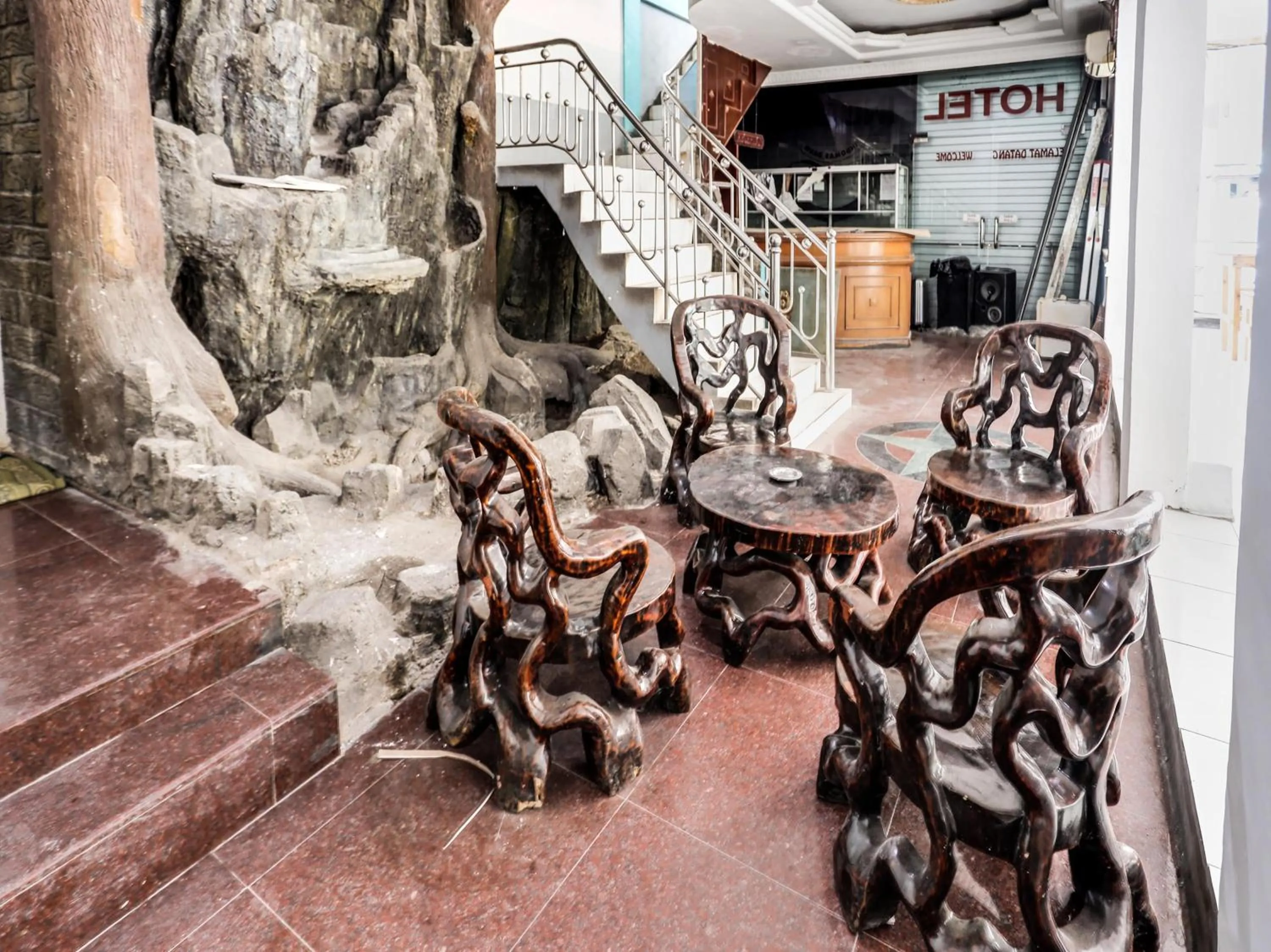 Lobby or reception in Hotel O Solo Baru 2 Homestay Syariah