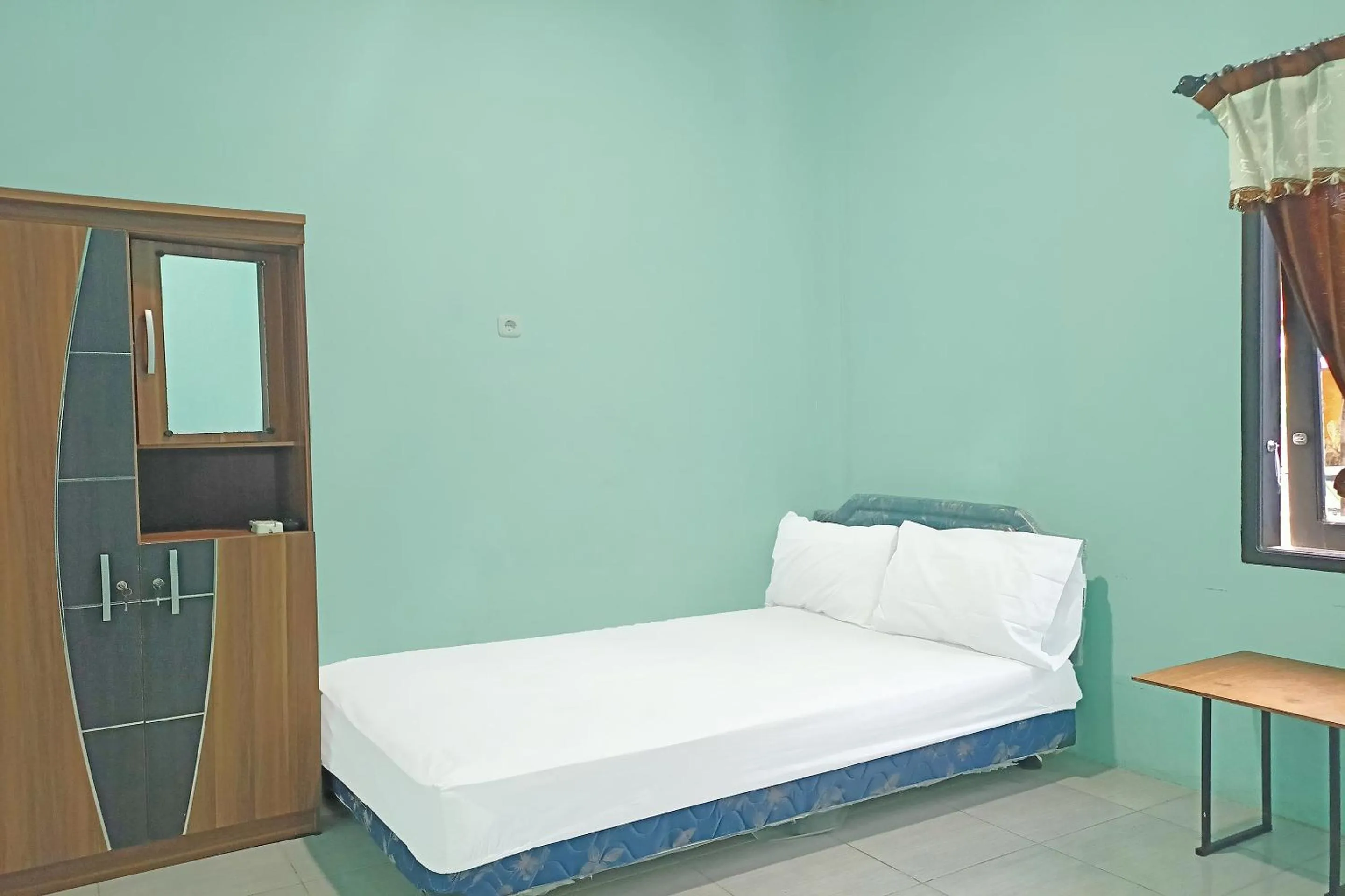 Bedroom, Bed in SPOT ON 91791 Homestay Surya Syariah