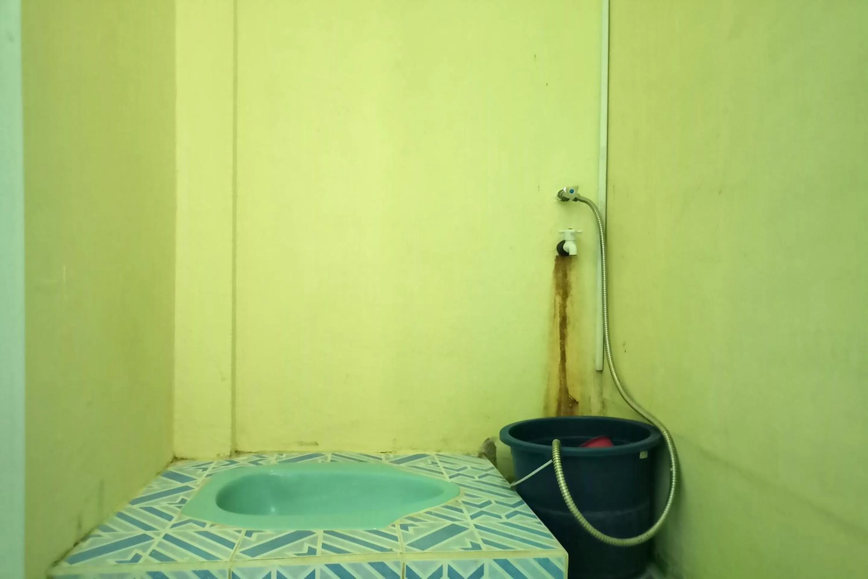 Bathroom, Bed in SPOT ON 91791 Homestay Surya Syariah