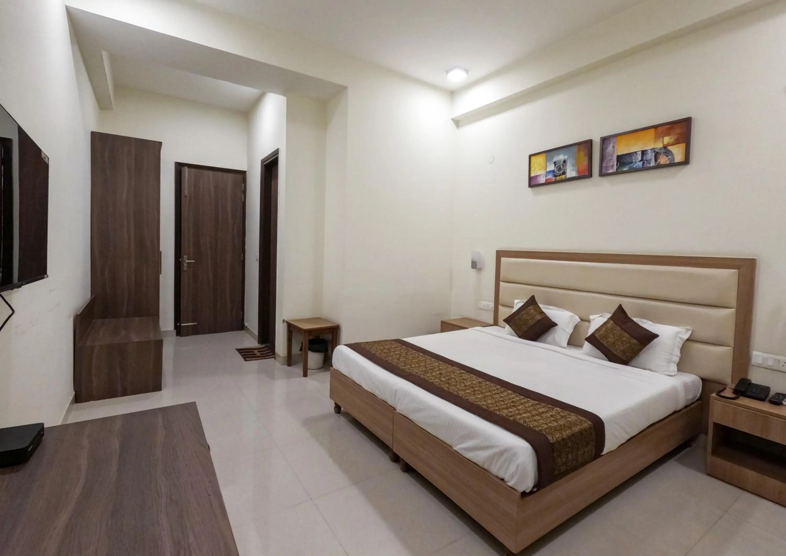 Bed in Hotel The Luxem