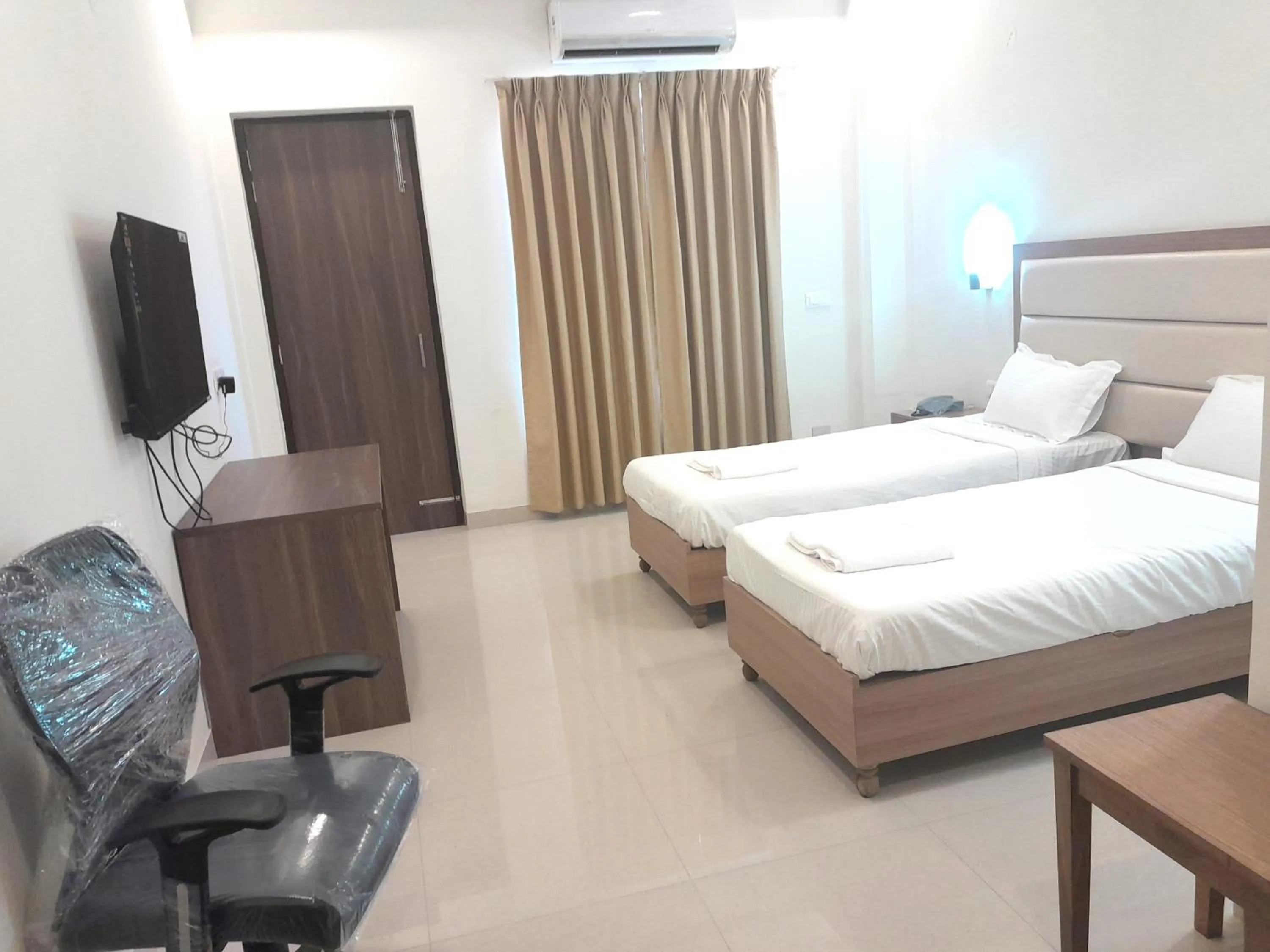 Bed in Hotel The Luxem