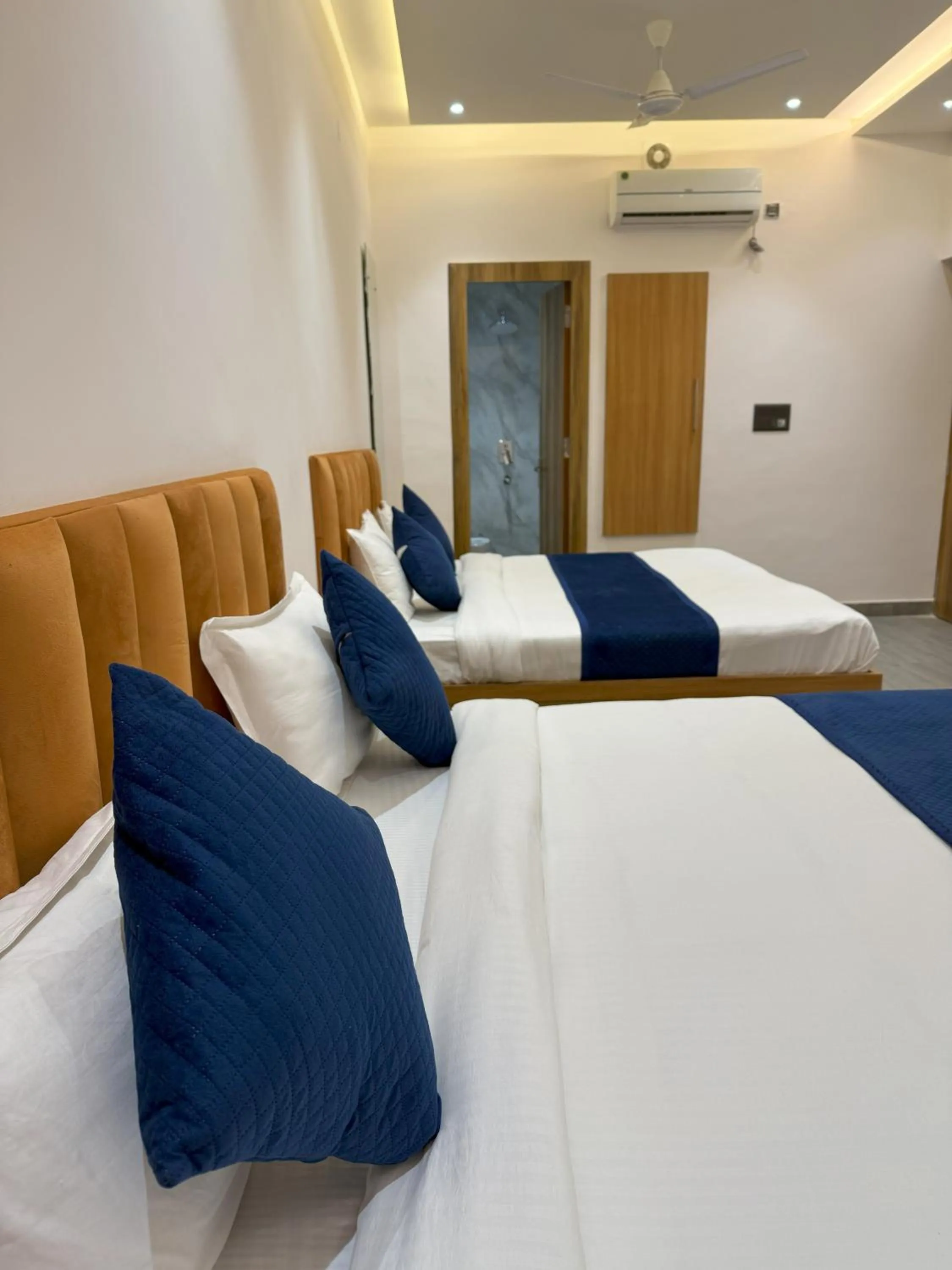 Bed in Hotel Taj Way by Jyoti Villa