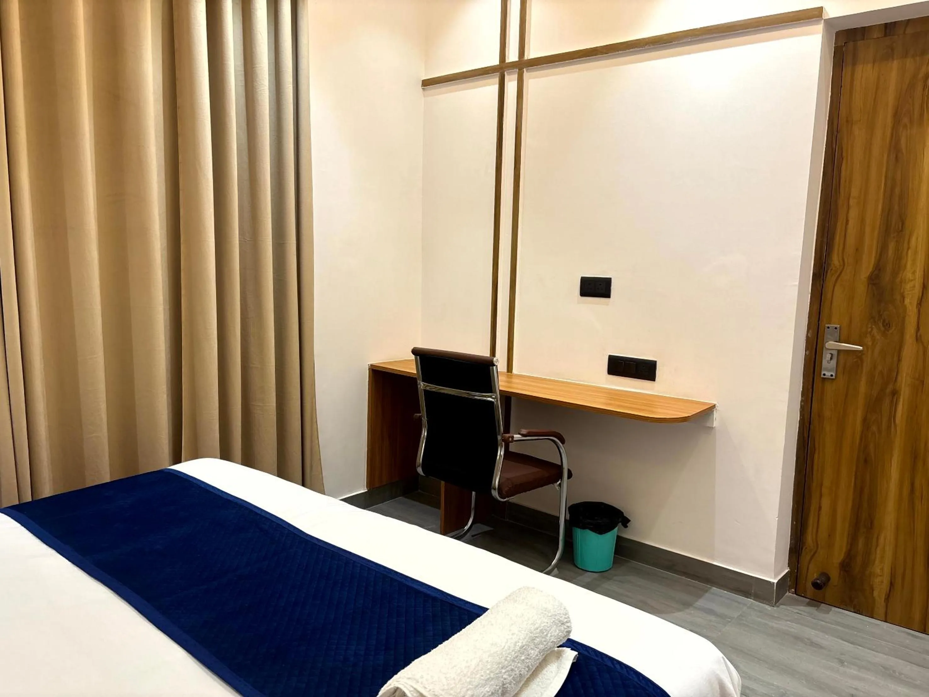 Bedroom, Bed in Hotel Taj Way by Jyoti Villa