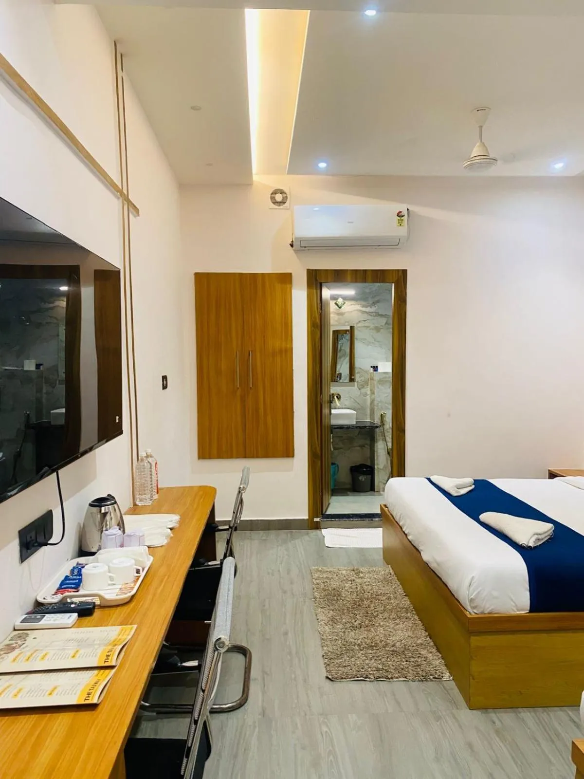 View (from property/room), Bed in Hotel Taj Way by Jyoti Villa