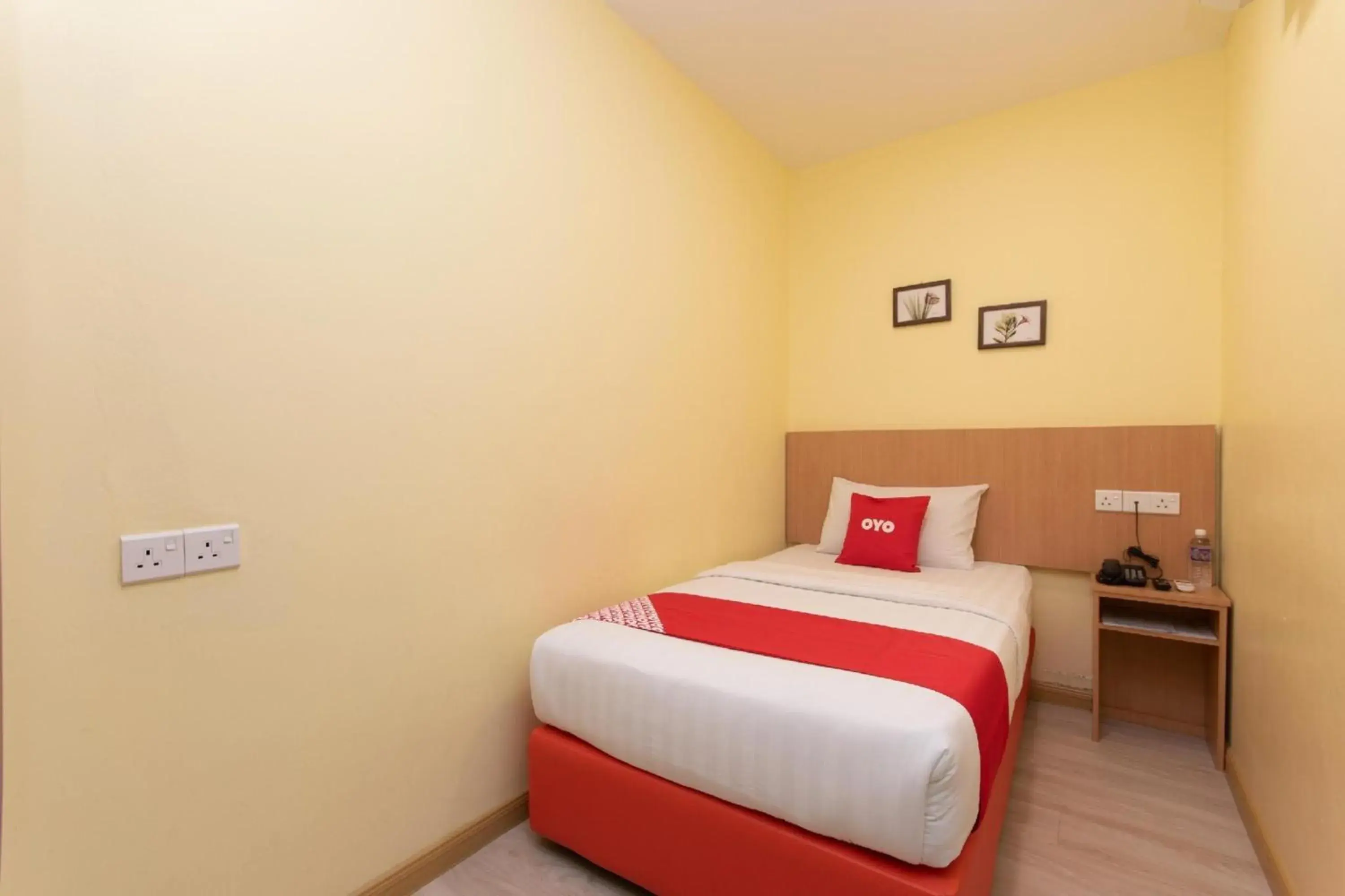 Standard Single Room - single occupancy in Capital O 89344 Labuan Avenue Hotel Standard Single Room - single occupancy in Capital O 89344 Labuan Avenue Hotel