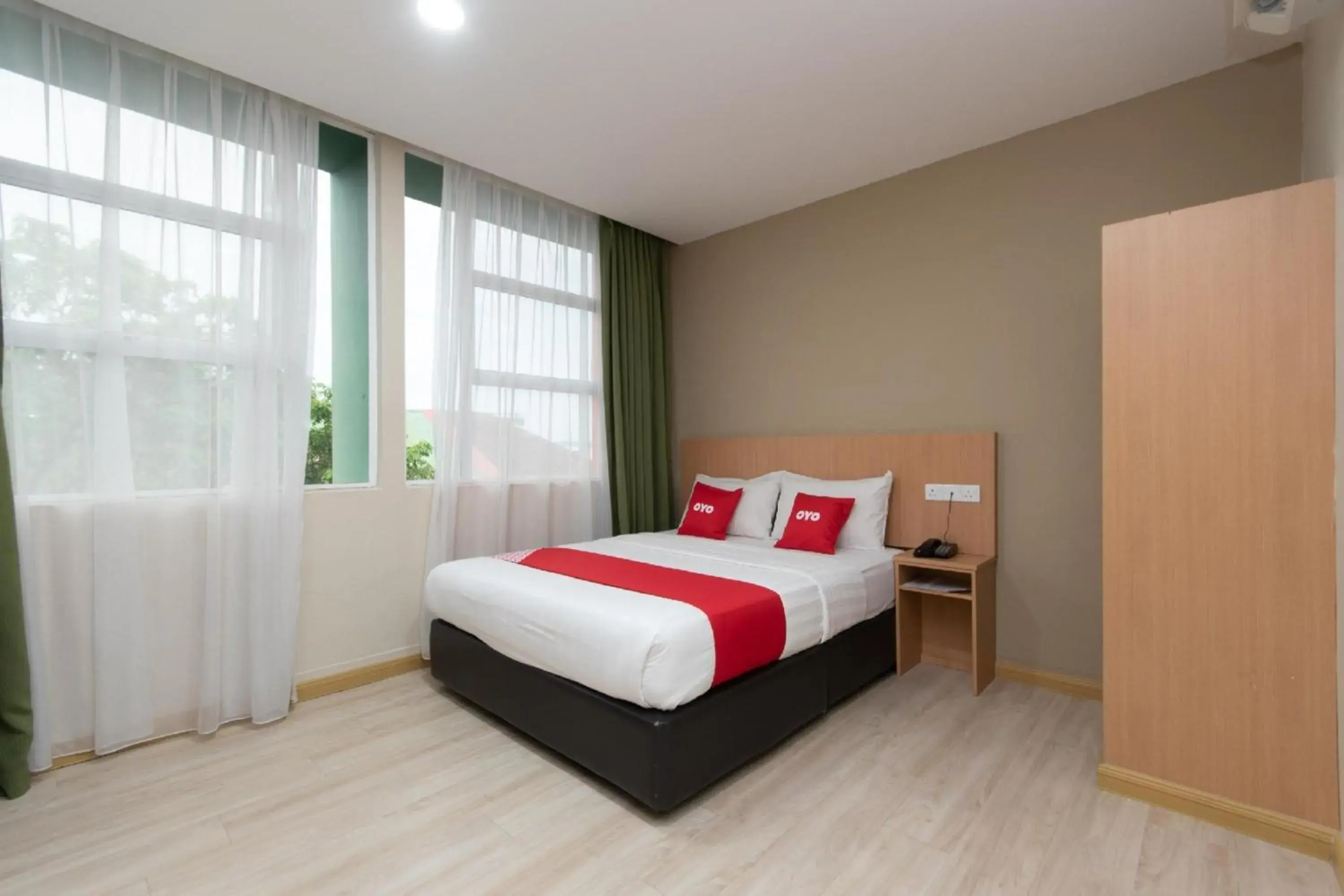 Deluxe Queen Room in Capital O 89344 Labuan Avenue Hotel Deluxe Queen Room in Capital O 89344 Labuan Avenue Hotel