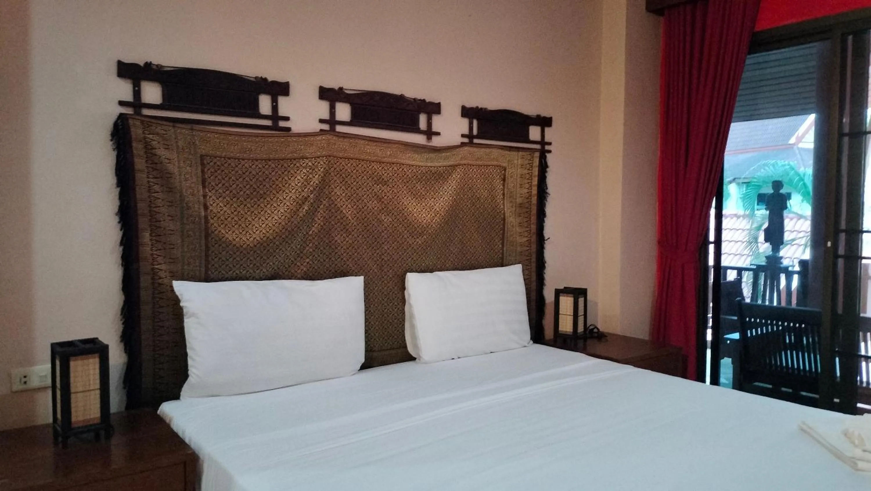 Bed in Sai Rougn apartment