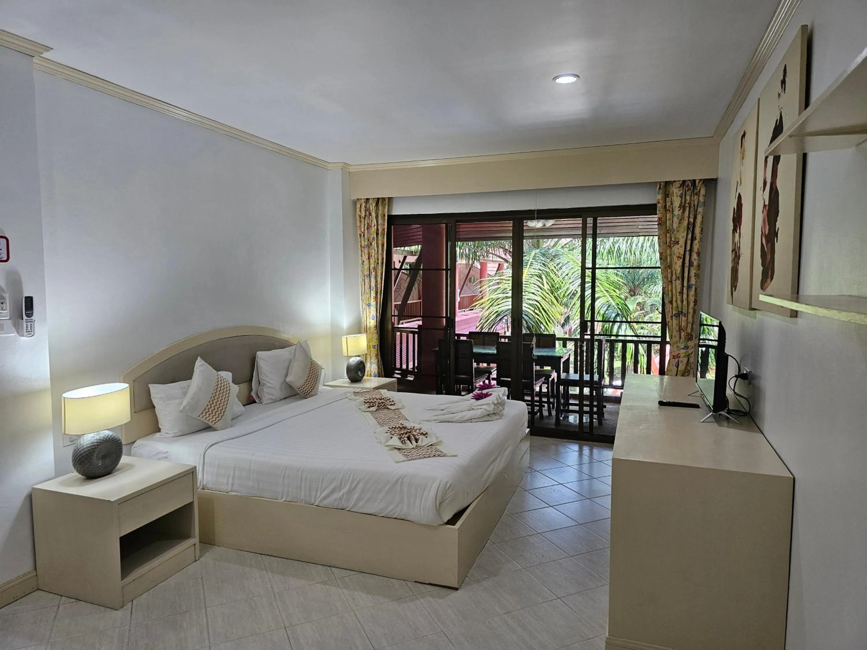 Bed in Sai Rougn apartment