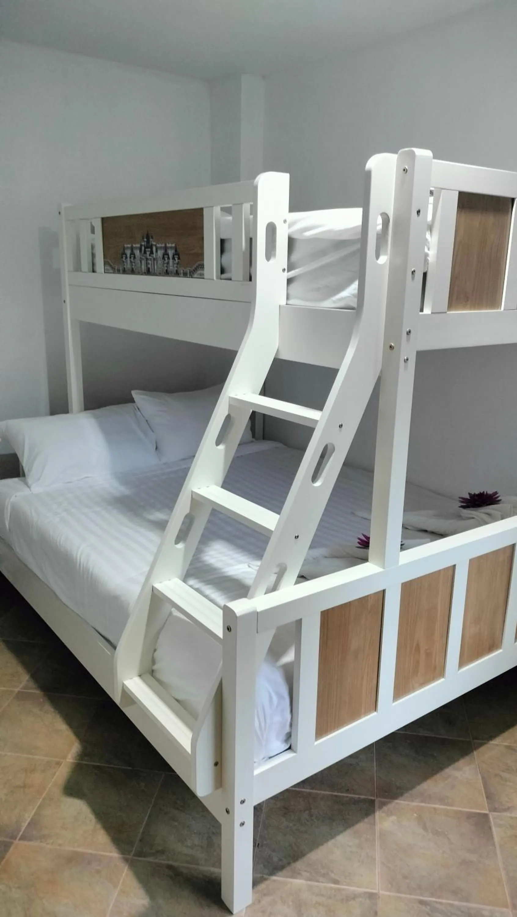 Bed in Sai Rougn apartment