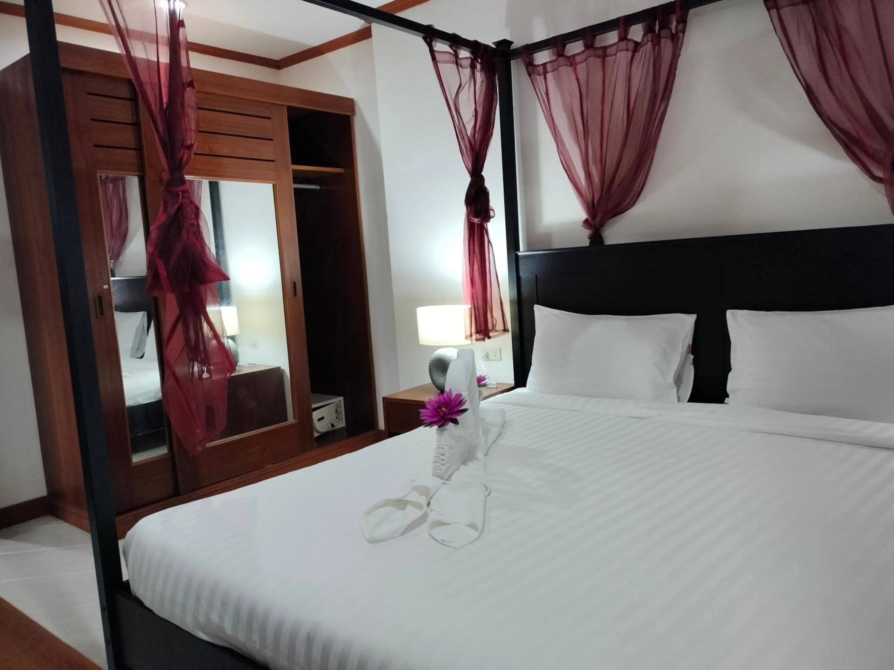 Bed in Sai Rougn apartment