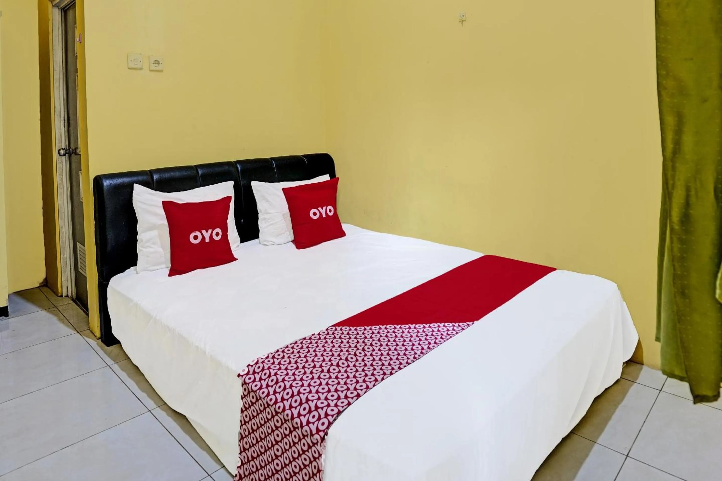 Bedroom, Bed in OYO 91795 Kos Jeehel Syariah