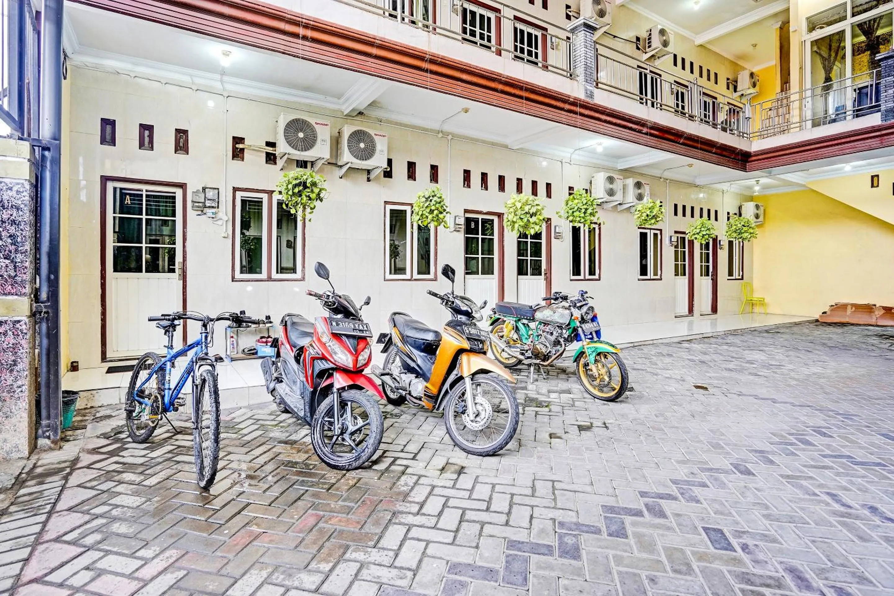 Lobby or reception in OYO 91795 Kos Jeehel Syariah