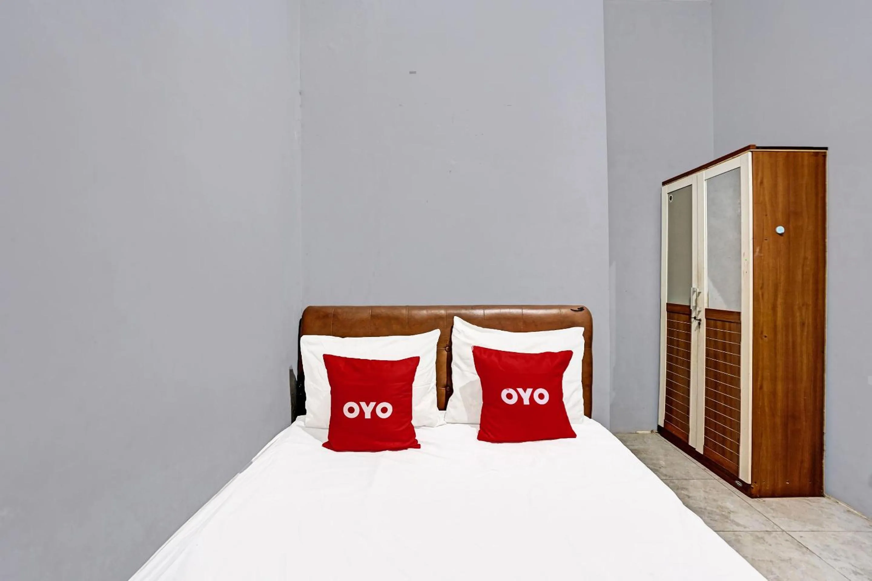 Bedroom, Bed in OYO 91795 Kos Jeehel Syariah